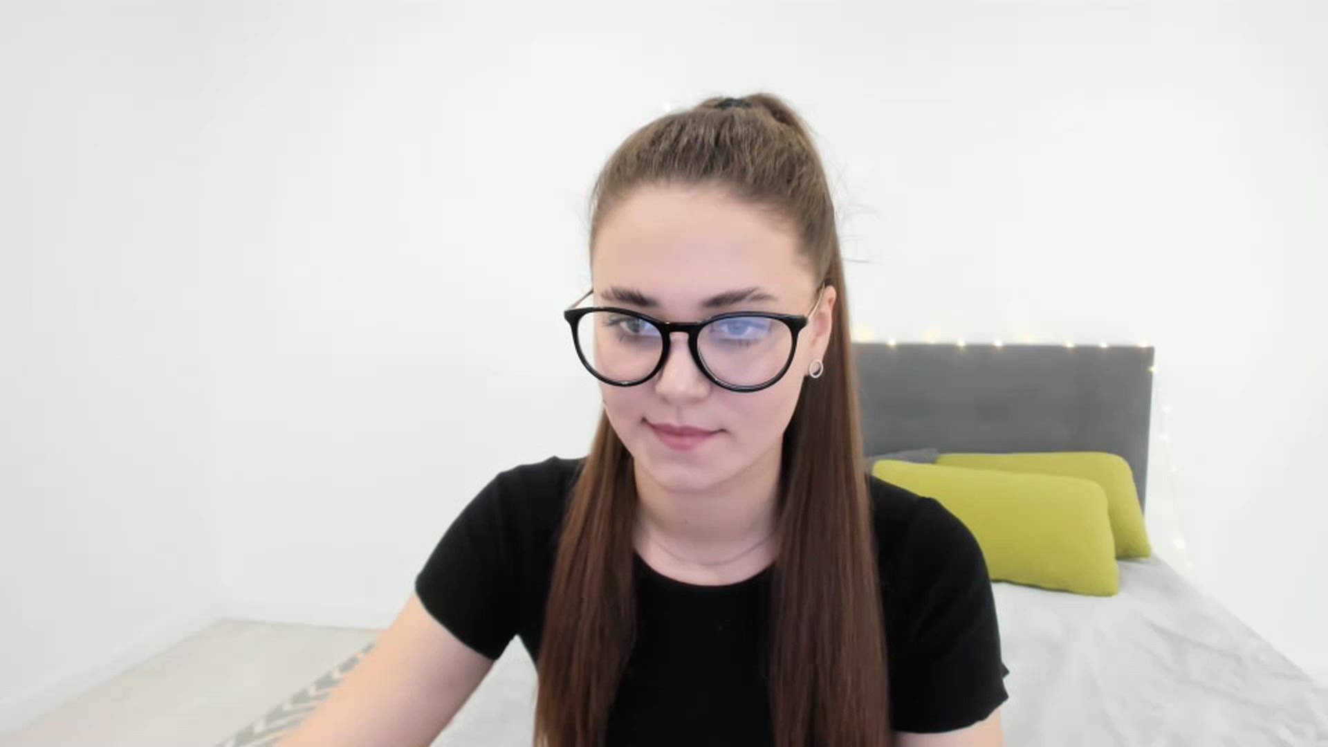 Gallery image thumbnail from SophieeSexxy's myfreecams stream on, 02/07/2023, 12:28 image 10 of 20
