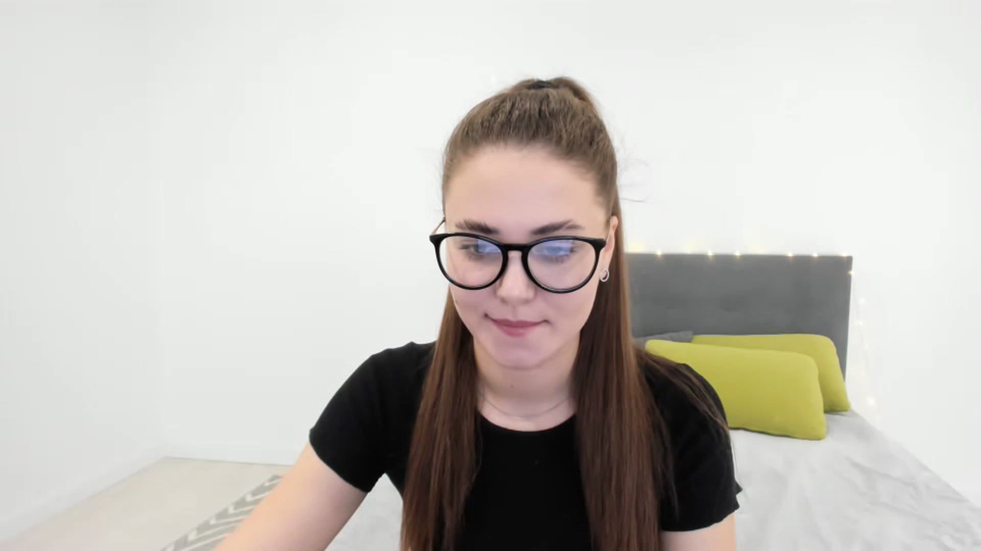 Gallery image thumbnail from SophieeSexxy's myfreecams stream on, 02/07/2023, 12:28 image 15 of 20