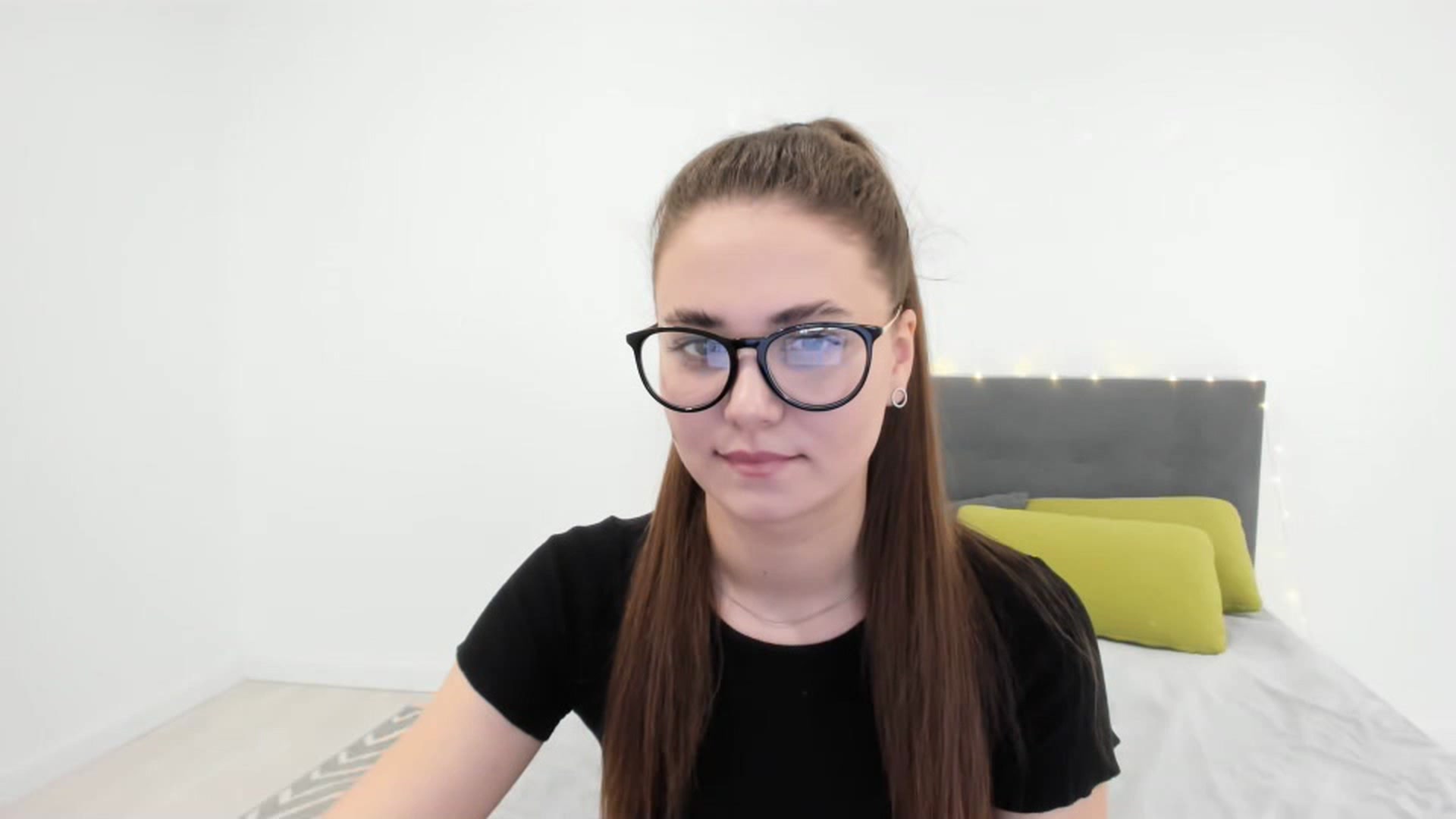 Gallery image thumbnail from SophieeSexxy's myfreecams stream on, 02/07/2023, 12:28 image 18 of 20