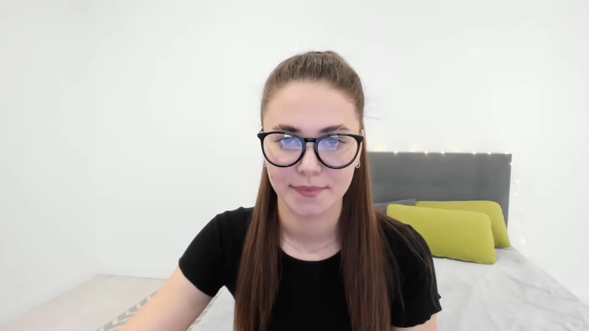 Gallery image thumbnail from SophieeSexxy's myfreecams stream on, 02/07/2023, 12:28 image 17 of 20