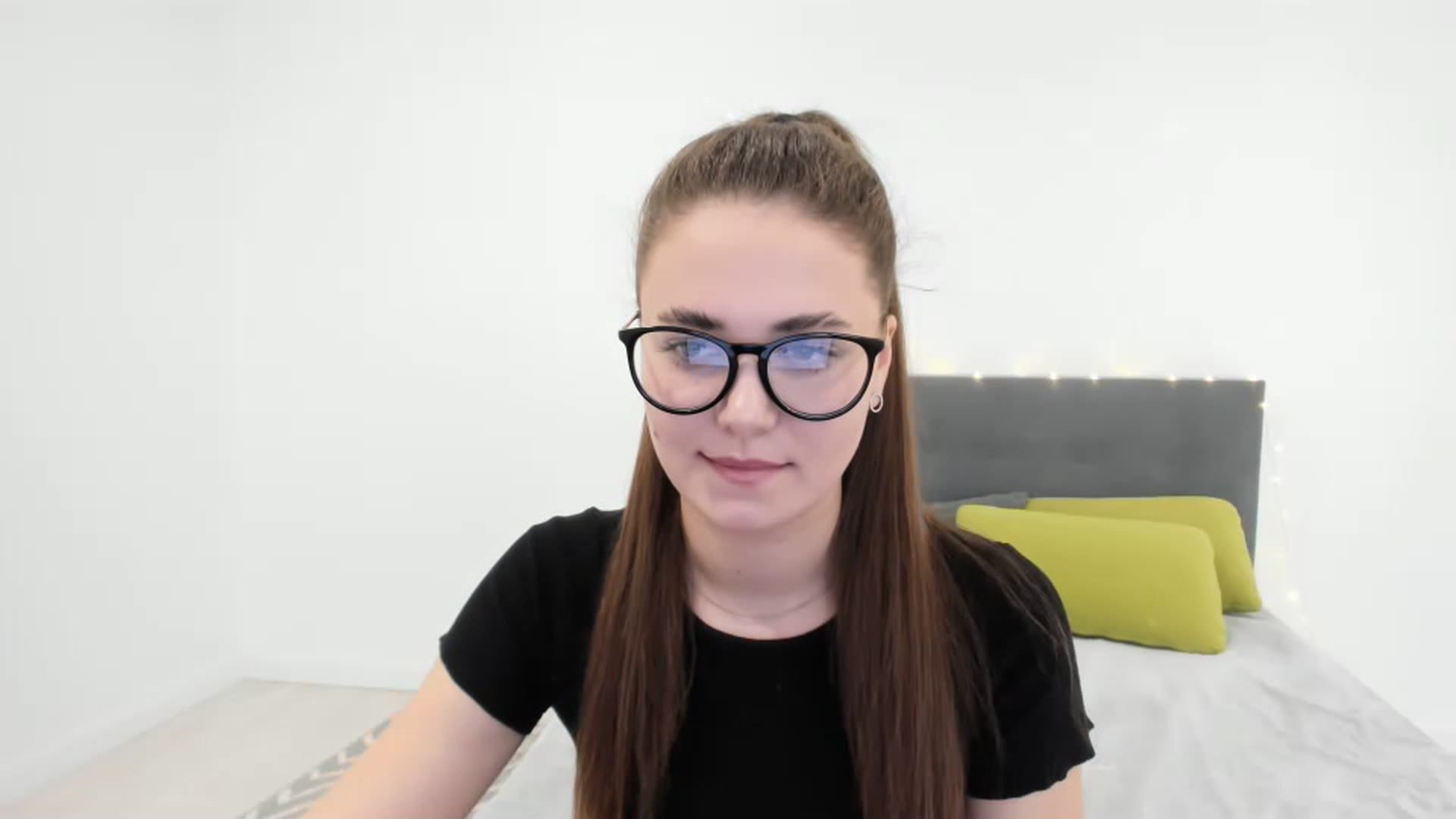 Gallery image thumbnail from SophieeSexxy's myfreecams stream on, 02/07/2023, 12:28 image 20 of 20