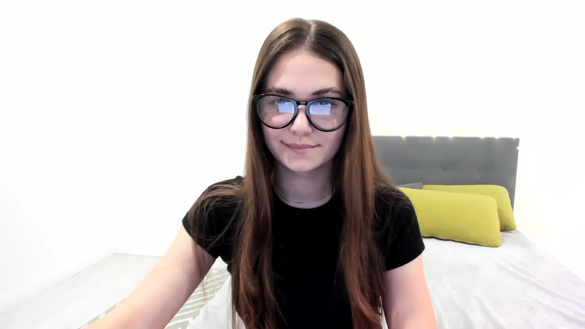 Gallery image thumbnail from SophieeSexxy's myfreecams stream on, 02/07/2023, 17:04 image 12 of 20