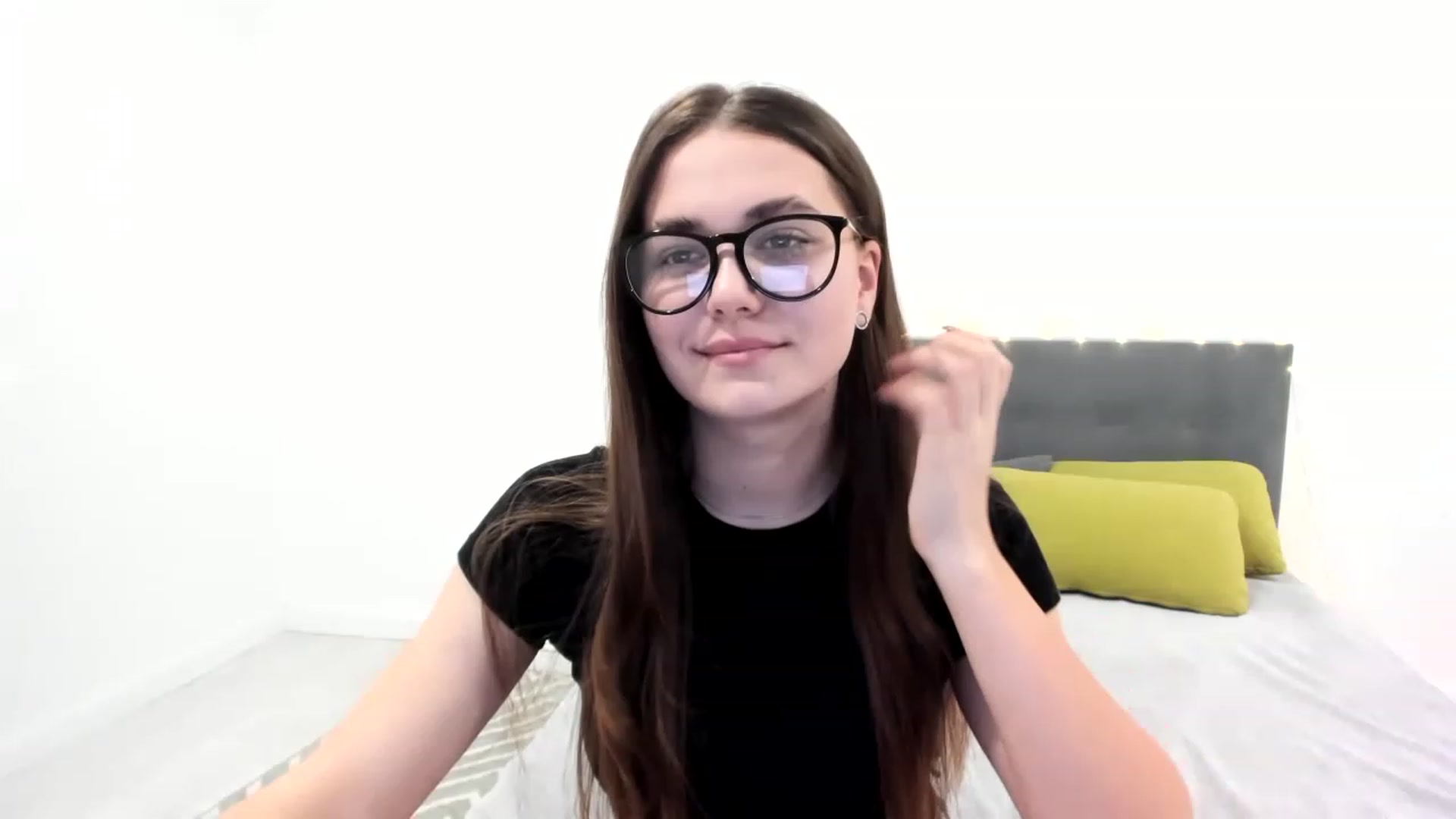 Gallery image thumbnail from SophieeSexxy's myfreecams stream on, 02/07/2023, 17:04 image 14 of 20