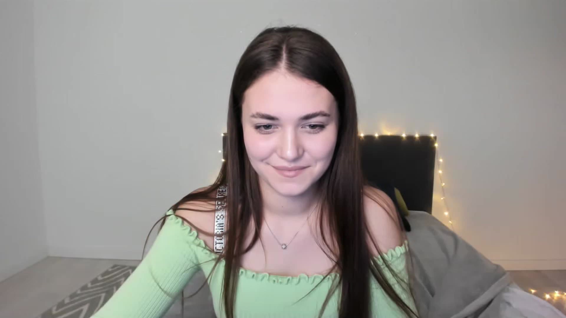 Gallery image thumbnail from SophieeSexxy's myfreecams stream on, 02/09/2023, 15:57 image 8 of 20
