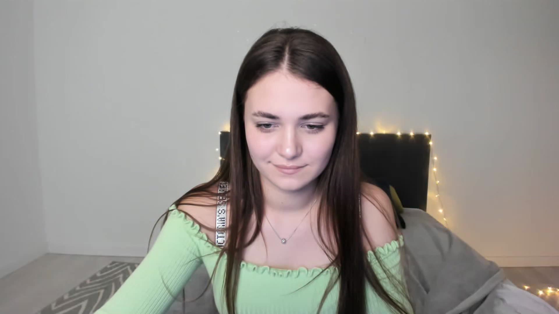 Gallery image thumbnail from SophieeSexxy's myfreecams stream on, 02/09/2023, 15:57 image 12 of 20