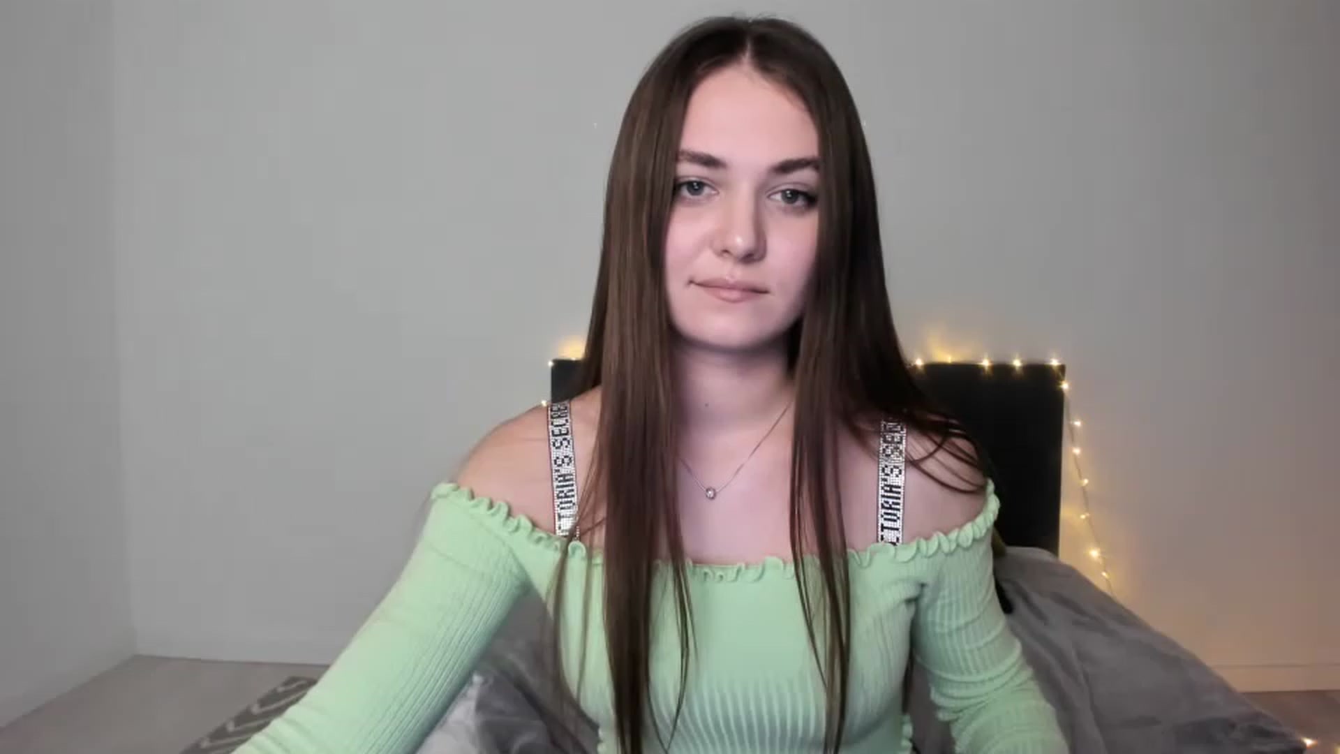 Gallery image thumbnail from SophieeSexxy's myfreecams stream on, 02/09/2023, 17:45 image 4 of 20