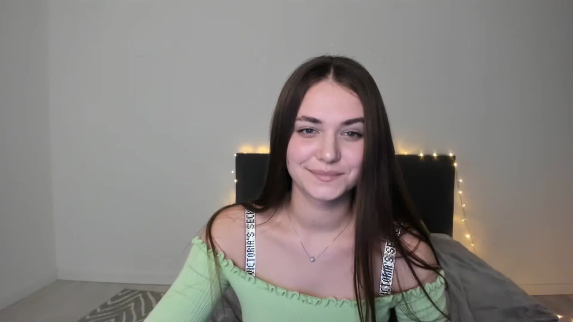 Gallery image thumbnail from SophieeSexxy's myfreecams stream on, 02/09/2023, 17:45 image 13 of 20