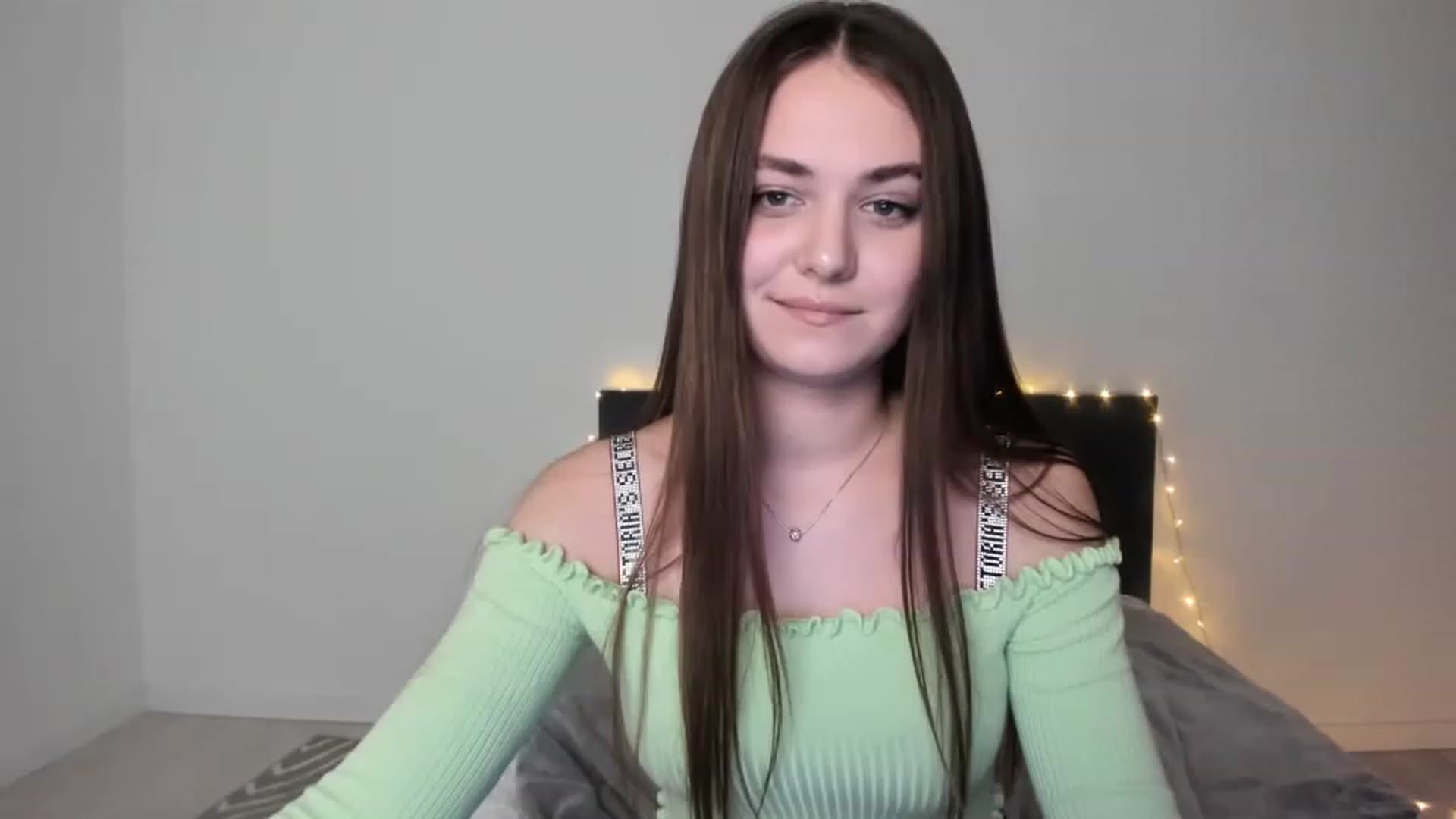Gallery image thumbnail from SophieeSexxy's myfreecams stream on, 02/09/2023, 17:45 image 3 of 20