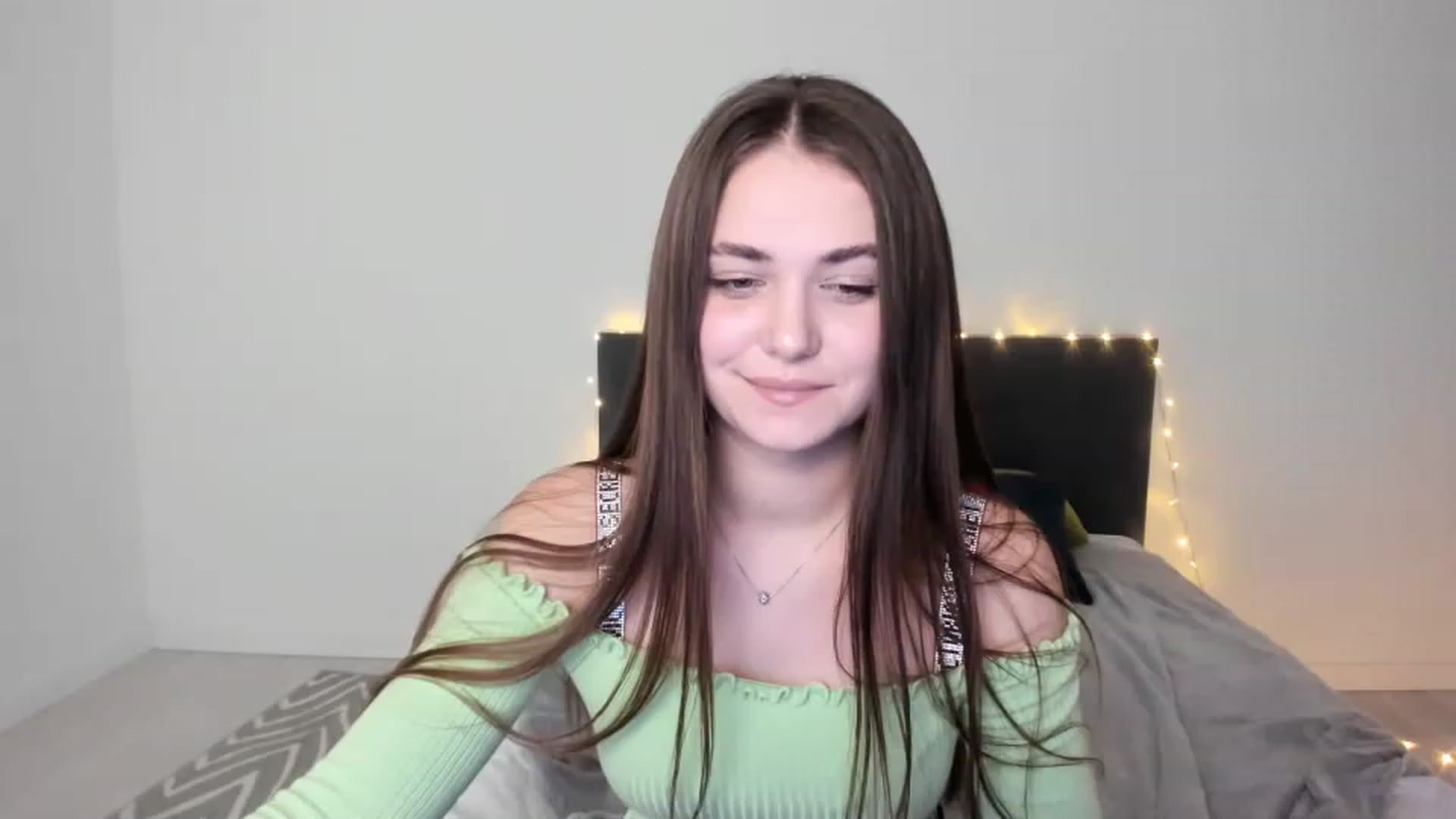 Gallery image thumbnail from SophieeSexxy's myfreecams stream on, 02/09/2023, 17:45 image 20 of 20