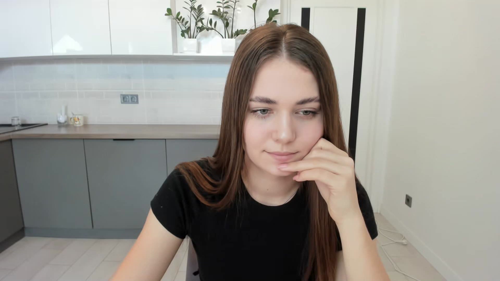 Gallery image thumbnail from SophieeSexxy's myfreecams stream on, 02/10/2023, 10:06 image 2 of 20