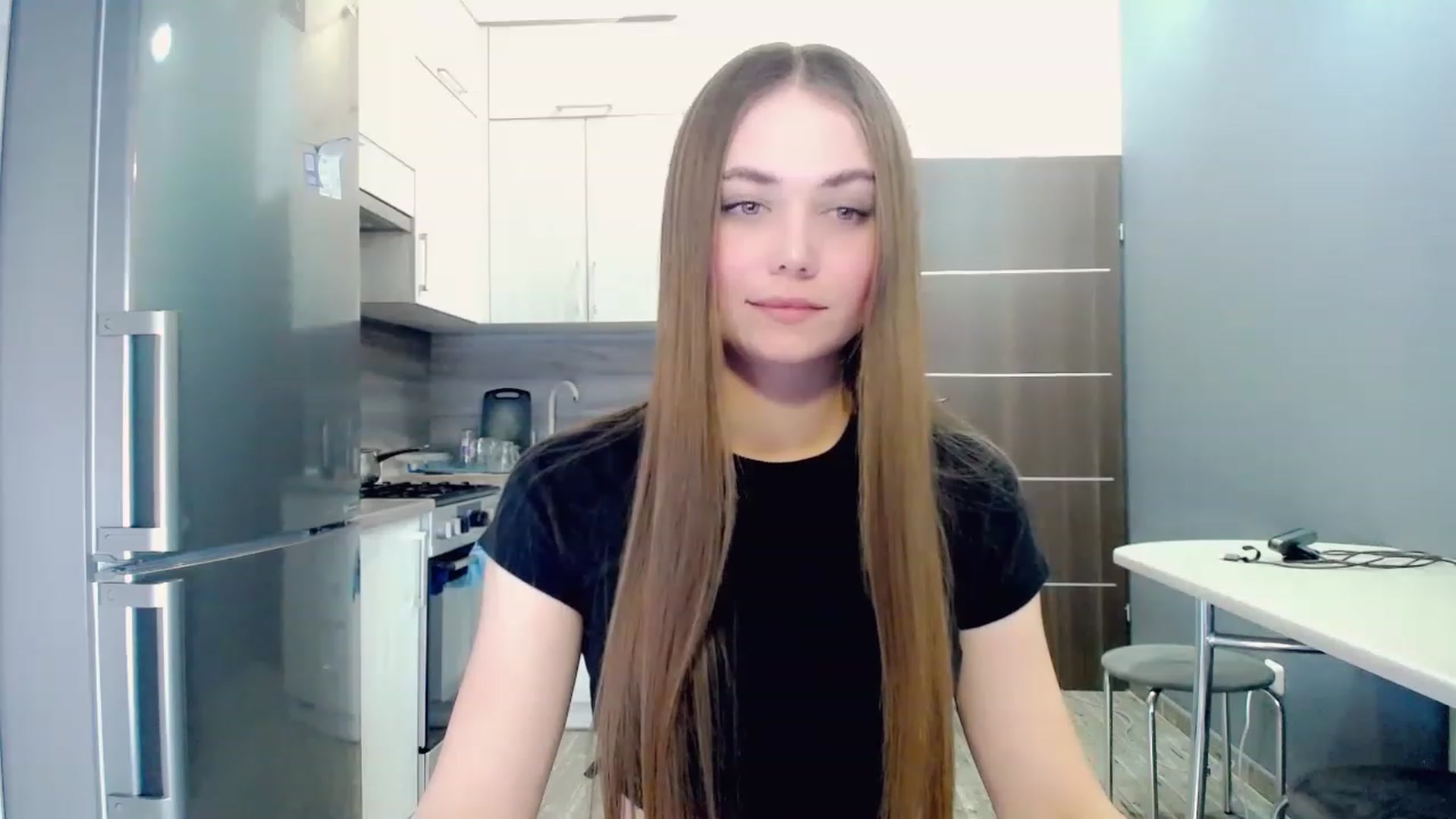 Gallery image thumbnail from SophieeSexxy's myfreecams stream on, 03/05/2023, 17:10 image 3 of 20