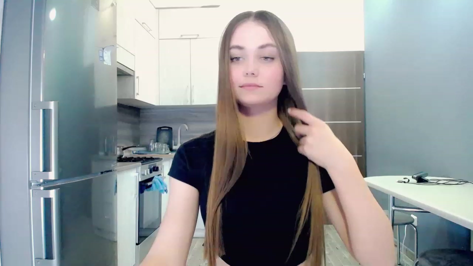 Gallery image thumbnail from SophieeSexxy's myfreecams stream on, 03/05/2023, 17:10 image 10 of 20