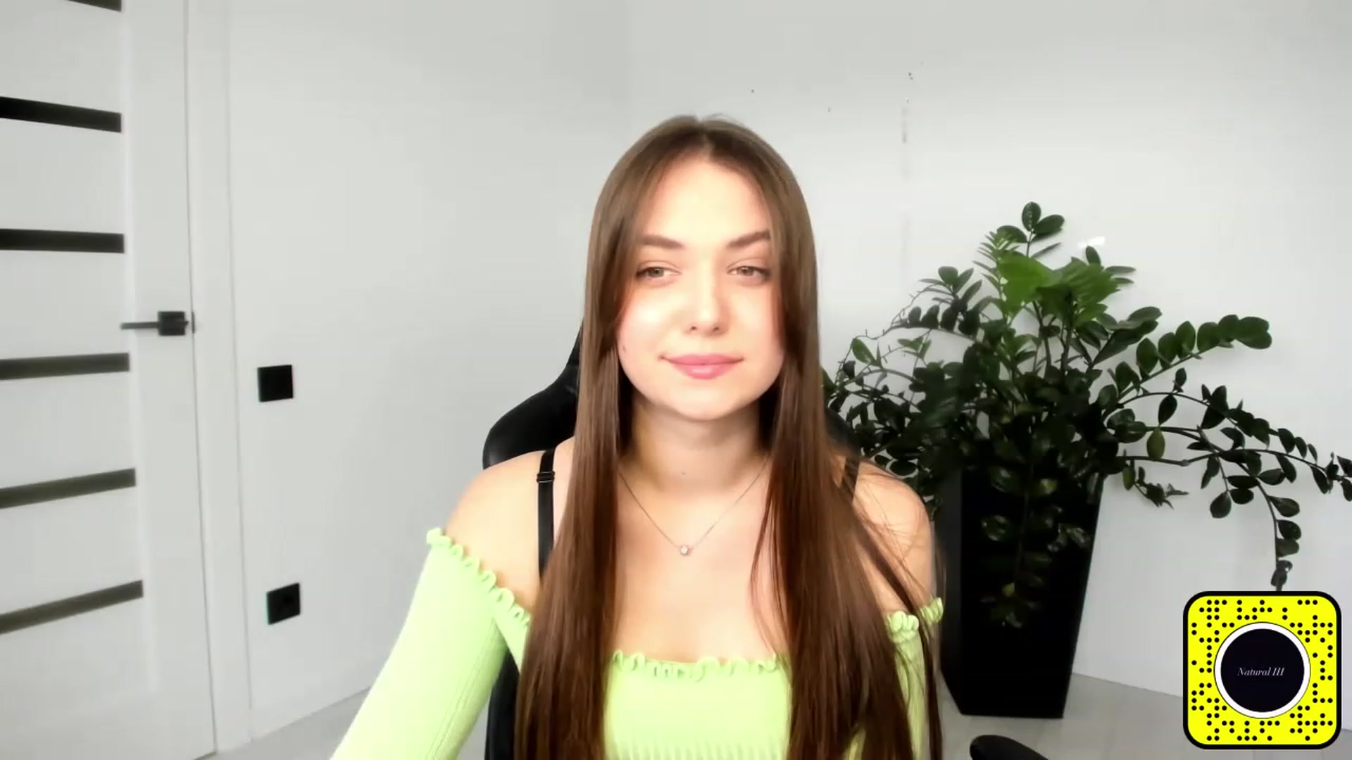 Gallery image thumbnail from SophieeSexxy's myfreecams stream on, 03/08/2023, 14:17 image 12 of 20