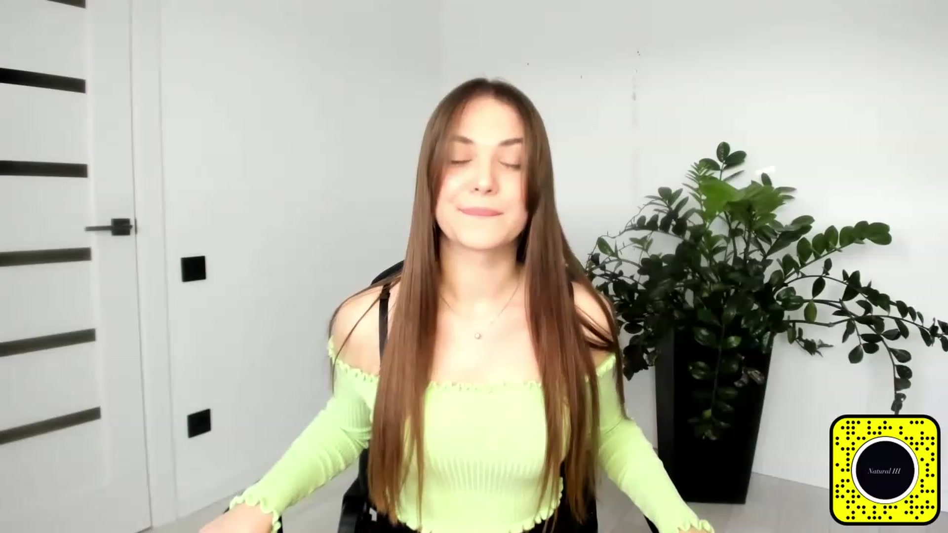 Gallery image thumbnail from SophieeSexxy's myfreecams stream on, 03/08/2023, 14:17 image 6 of 20