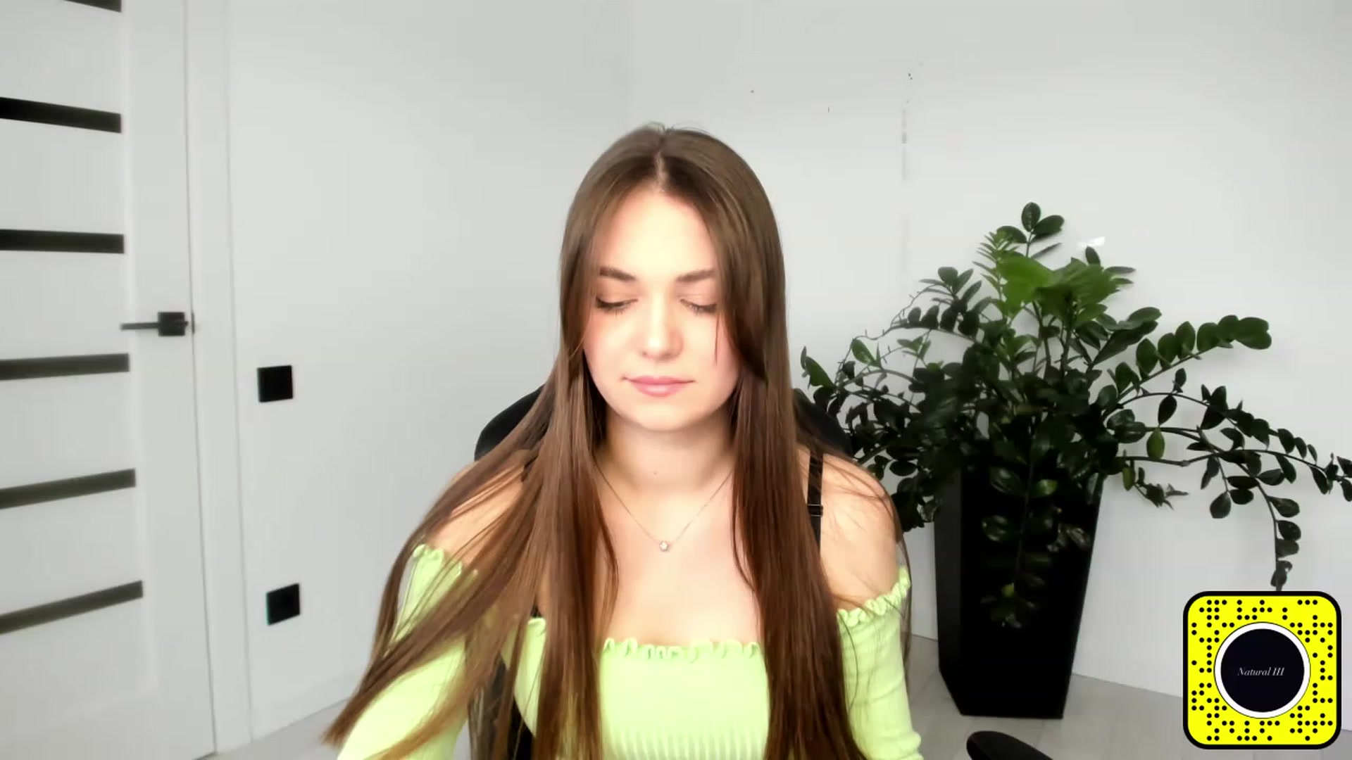 Gallery image thumbnail from SophieeSexxy's myfreecams stream on, 03/08/2023, 14:17 image 14 of 20