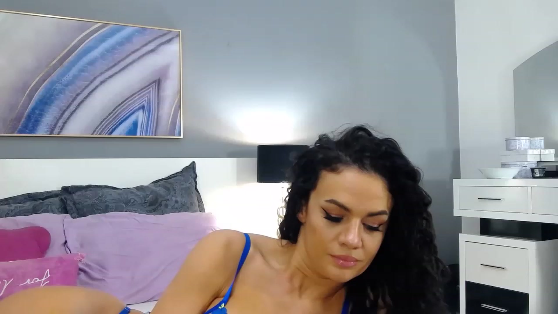 Gallery image thumbnail from Sophiejoulia's myfreecams stream on, 11/16/2022, 19:43 image 18 of 20