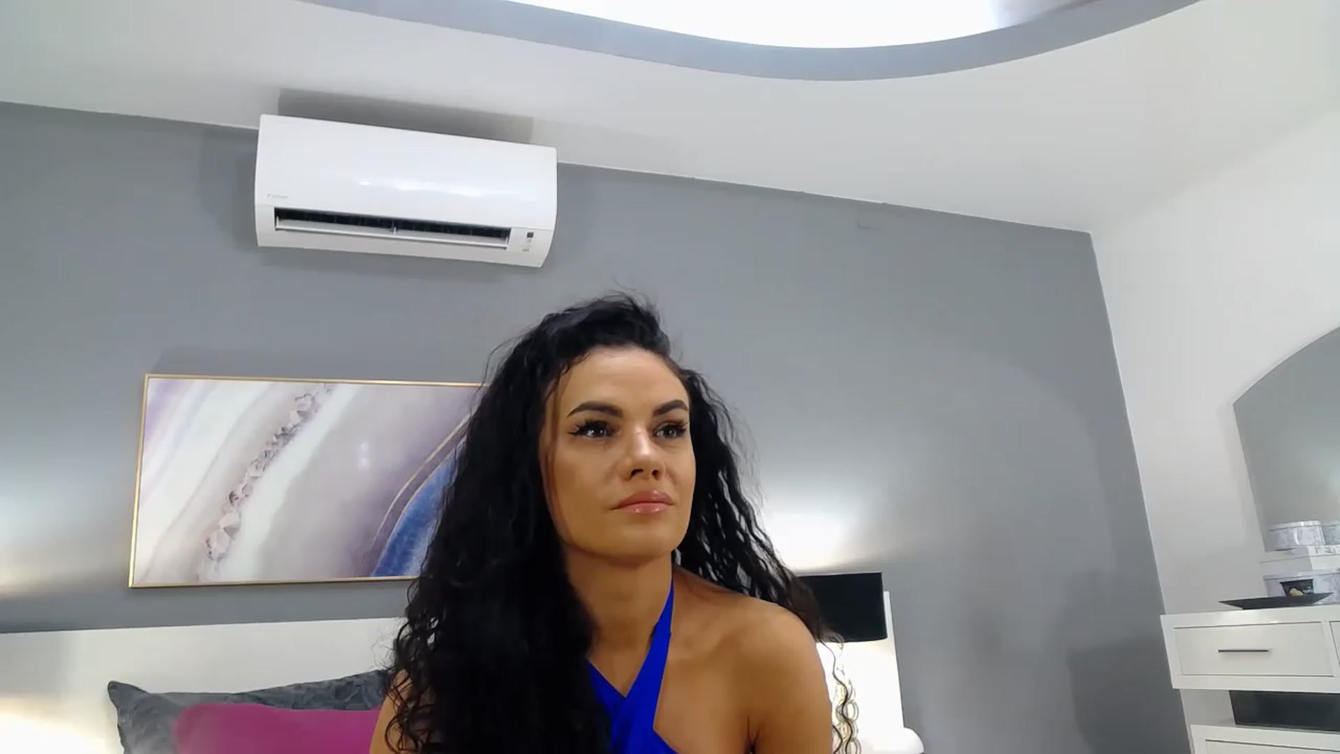 Gallery image thumbnail from Sophiejoulia's myfreecams stream on, 12/01/2022, 20:19 image 9 of 20