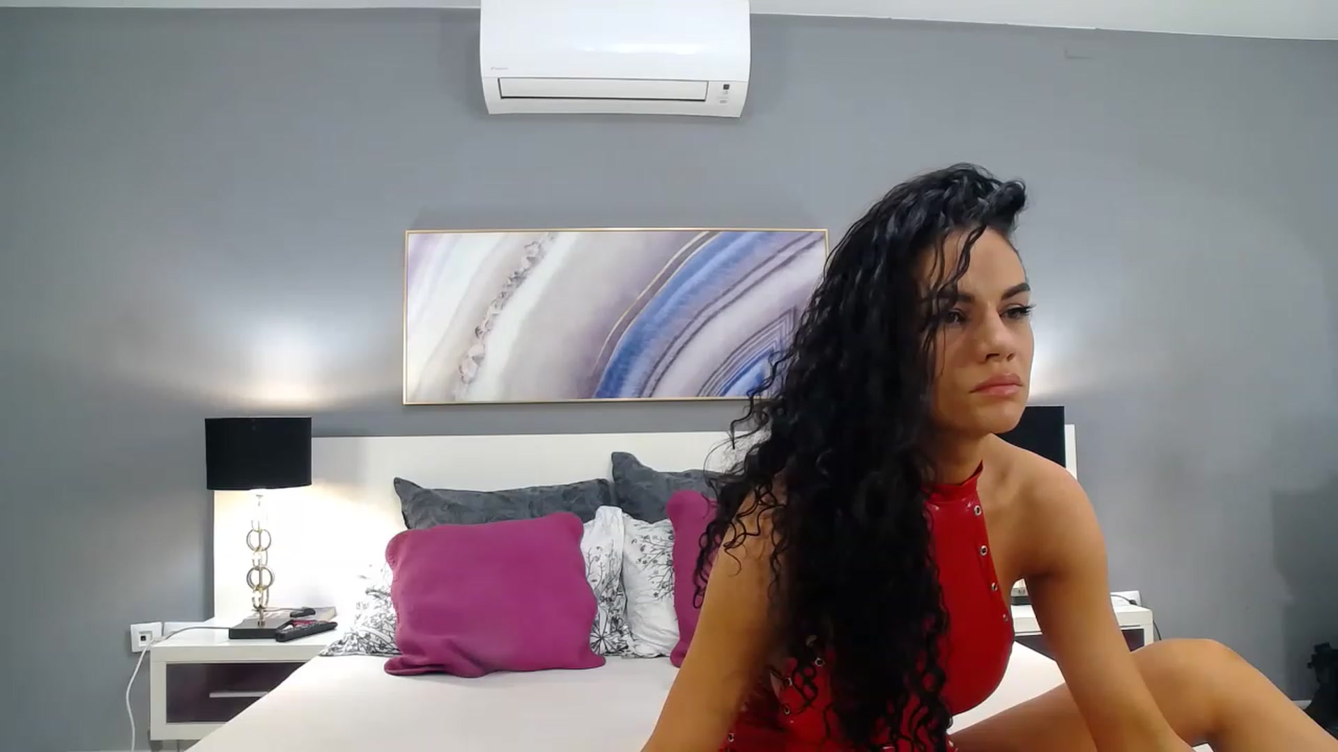 Gallery image thumbnail from Sophiejoulia's myfreecams stream on, 12/02/2022, 24:56 image 16 of 20