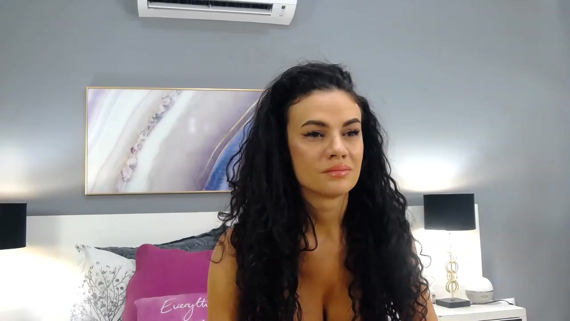 Gallery image thumbnail from Sophiejoulia's myfreecams stream on, 12/02/2022, 20:02 image 14 of 20