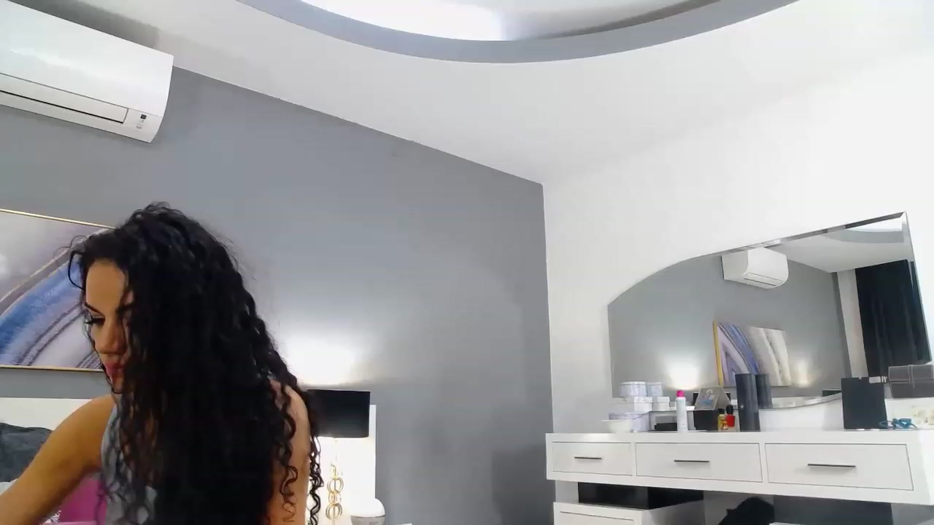 Gallery image thumbnail from Sophiejoulia's myfreecams stream on, 12/03/2022, 01:45 image 1 of 20