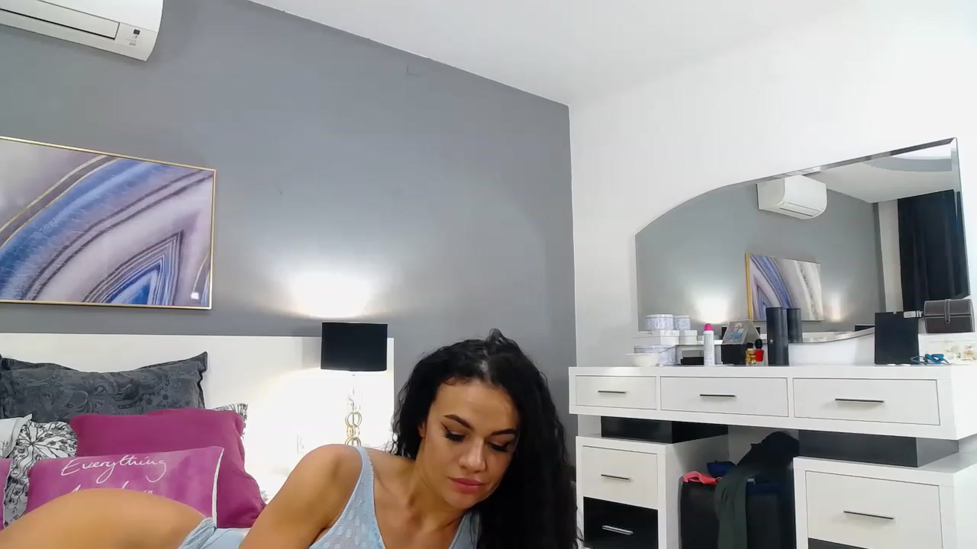 Gallery image thumbnail from Sophiejoulia's myfreecams stream on, 12/03/2022, 01:45 image 14 of 20
