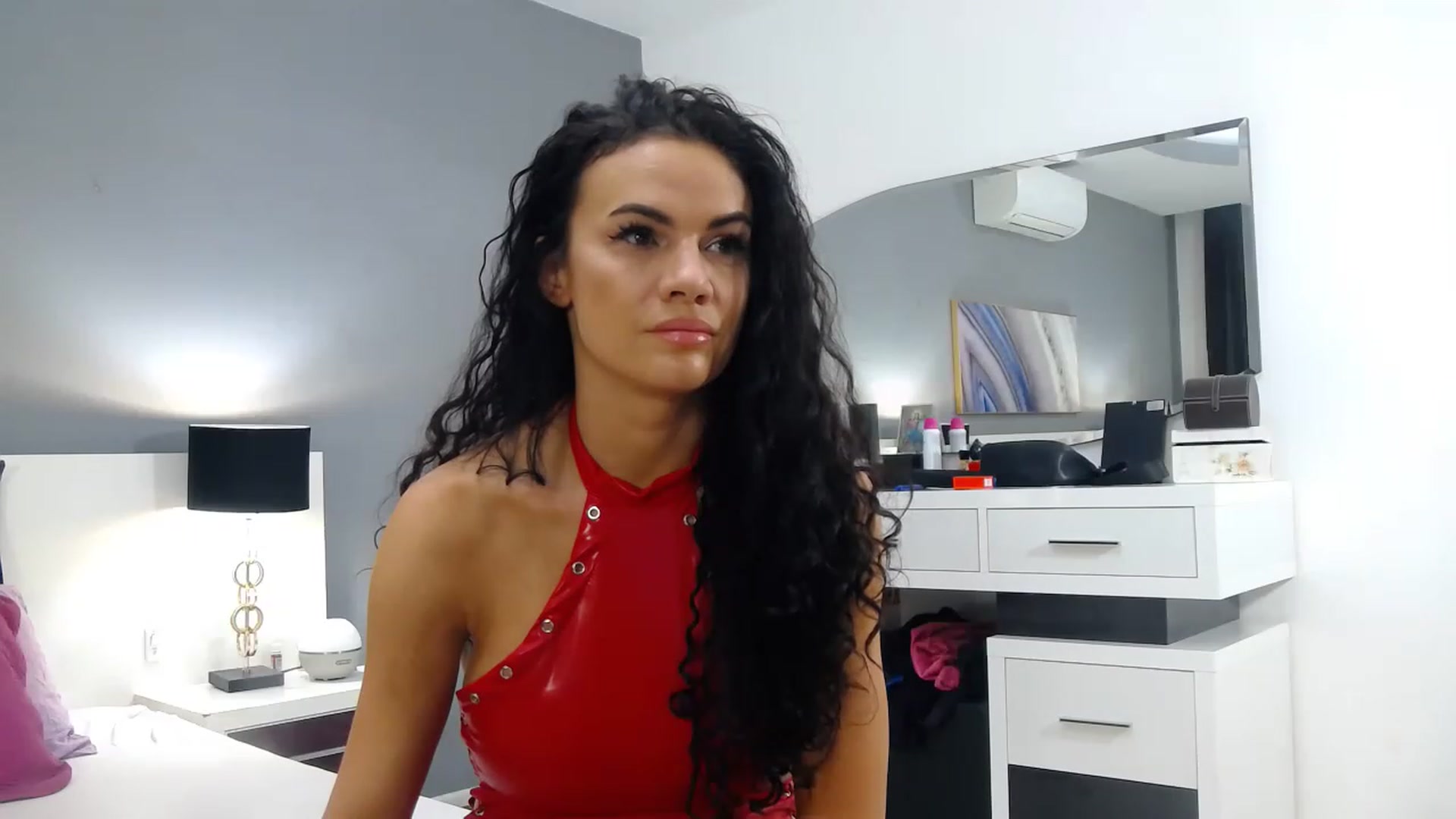Gallery image thumbnail from Sophiejoulia's myfreecams stream on, 12/05/2022, 21:36 image 13 of 20