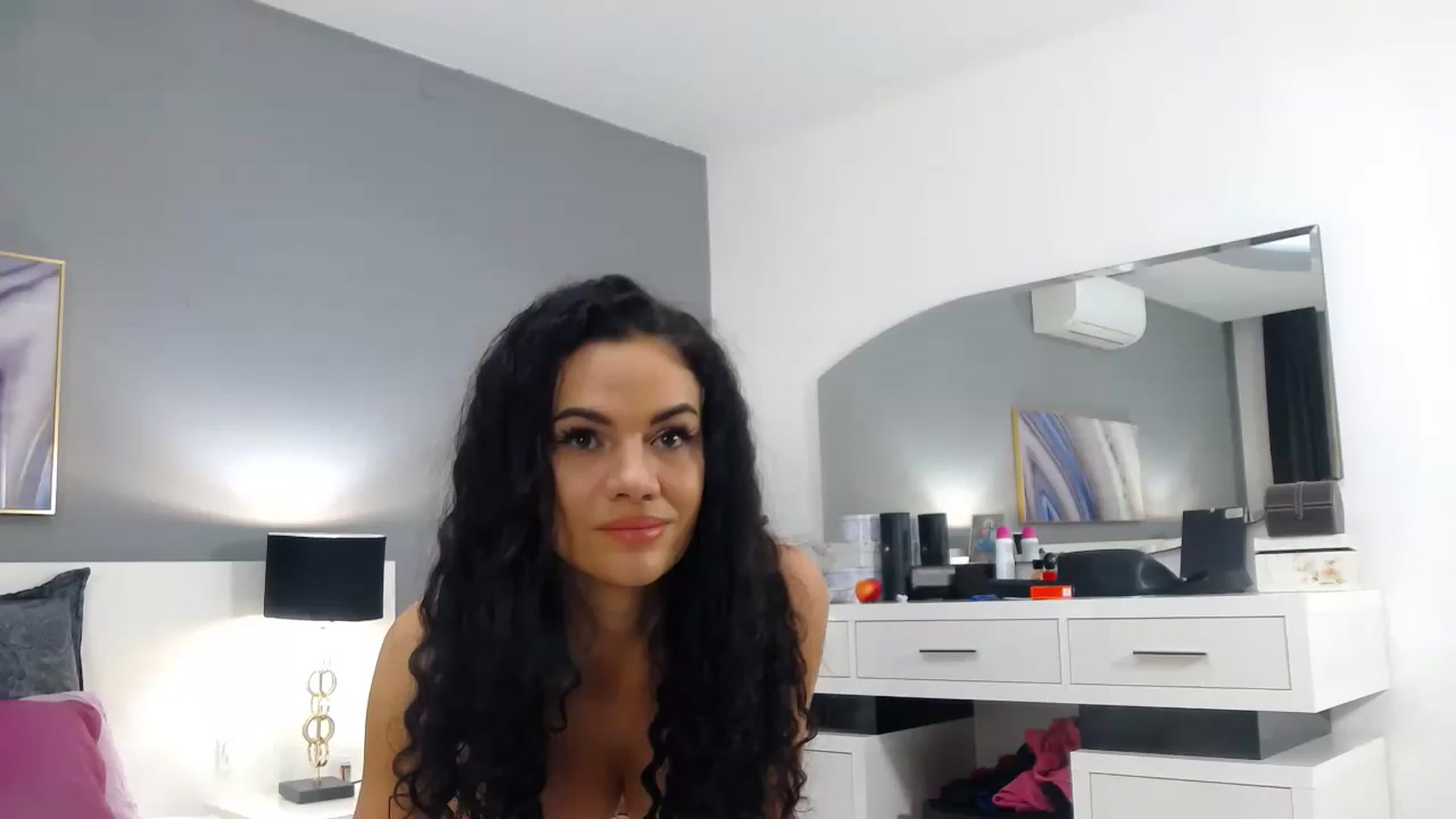 Gallery image thumbnail from Sophiejoulia's myfreecams stream on, 12/05/2022, 22:16 image 14 of 20