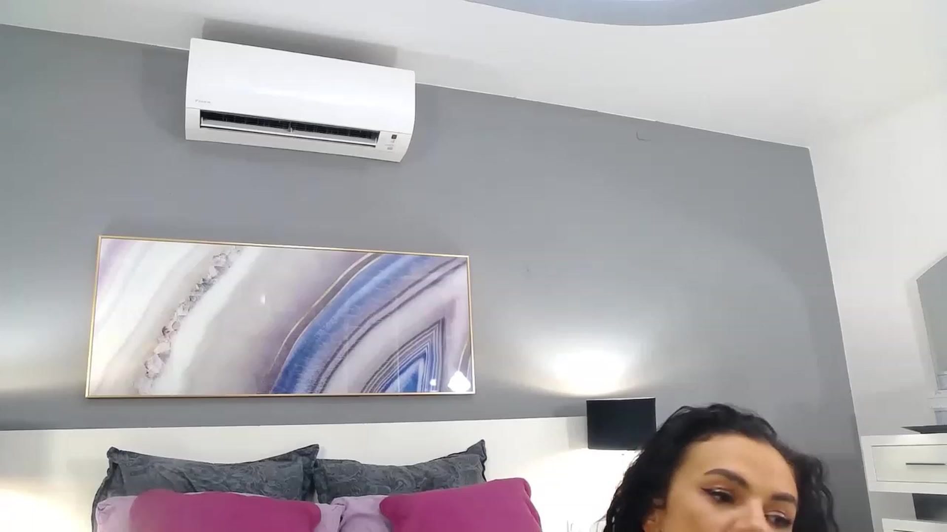Gallery image thumbnail from Sophiejoulia's myfreecams stream on, 12/08/2022, 20:12 image 11 of 20