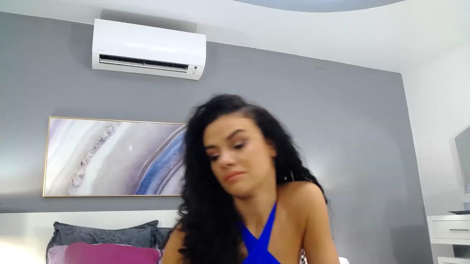 Gallery image thumbnail from Sophiejoulia's myfreecams stream on, 12/08/2022, 20:12 image 10 of 20