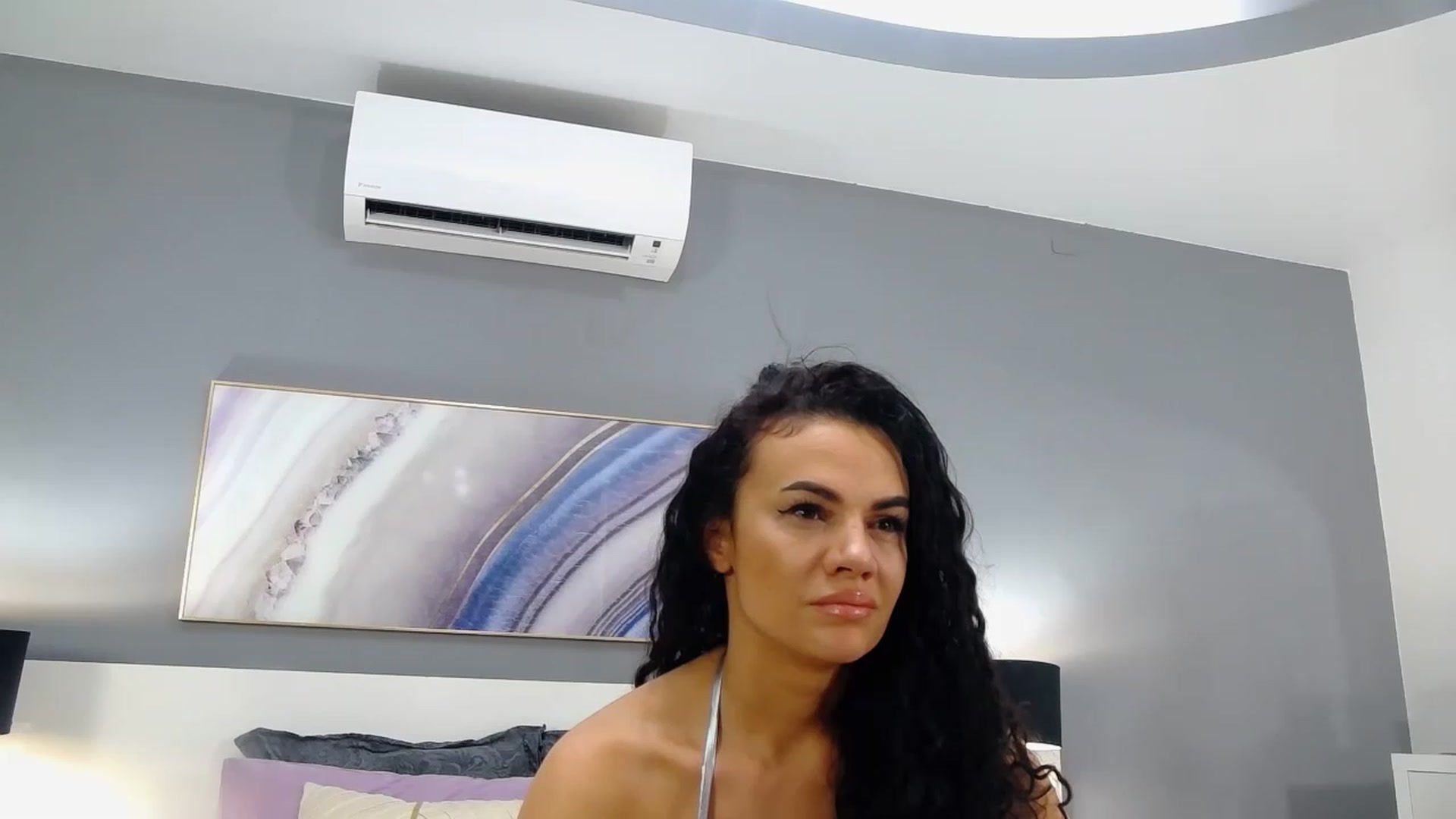 Gallery image thumbnail from Sophiejoulia's myfreecams stream on, 01/05/2023, 20:40 image 7 of 20