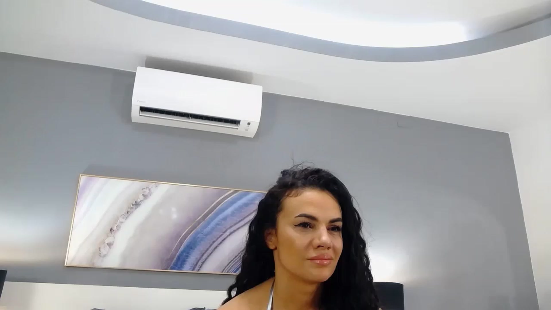 Gallery image thumbnail from Sophiejoulia's myfreecams stream on, 01/05/2023, 20:40 image 5 of 20