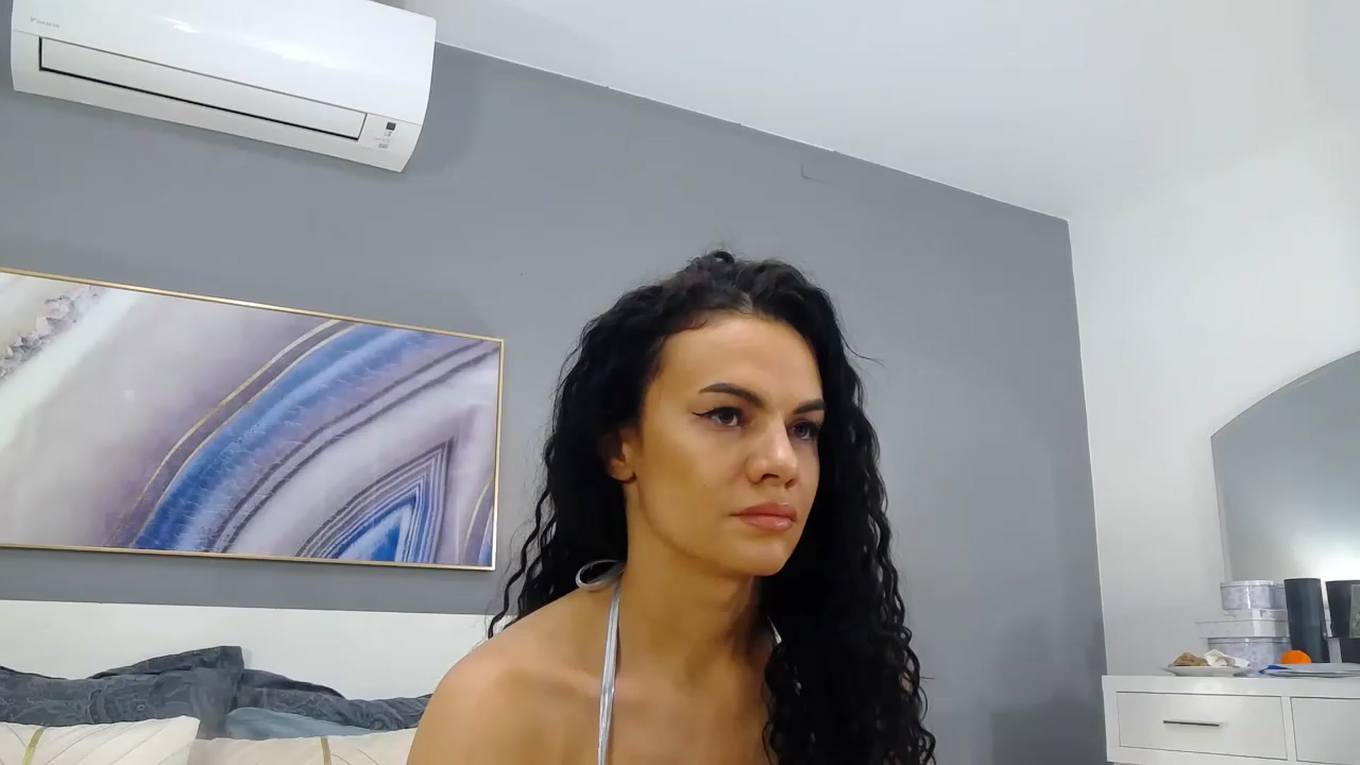 Gallery image thumbnail from Sophiejoulia's myfreecams stream on, 01/09/2023, 24:47 image 18 of 20