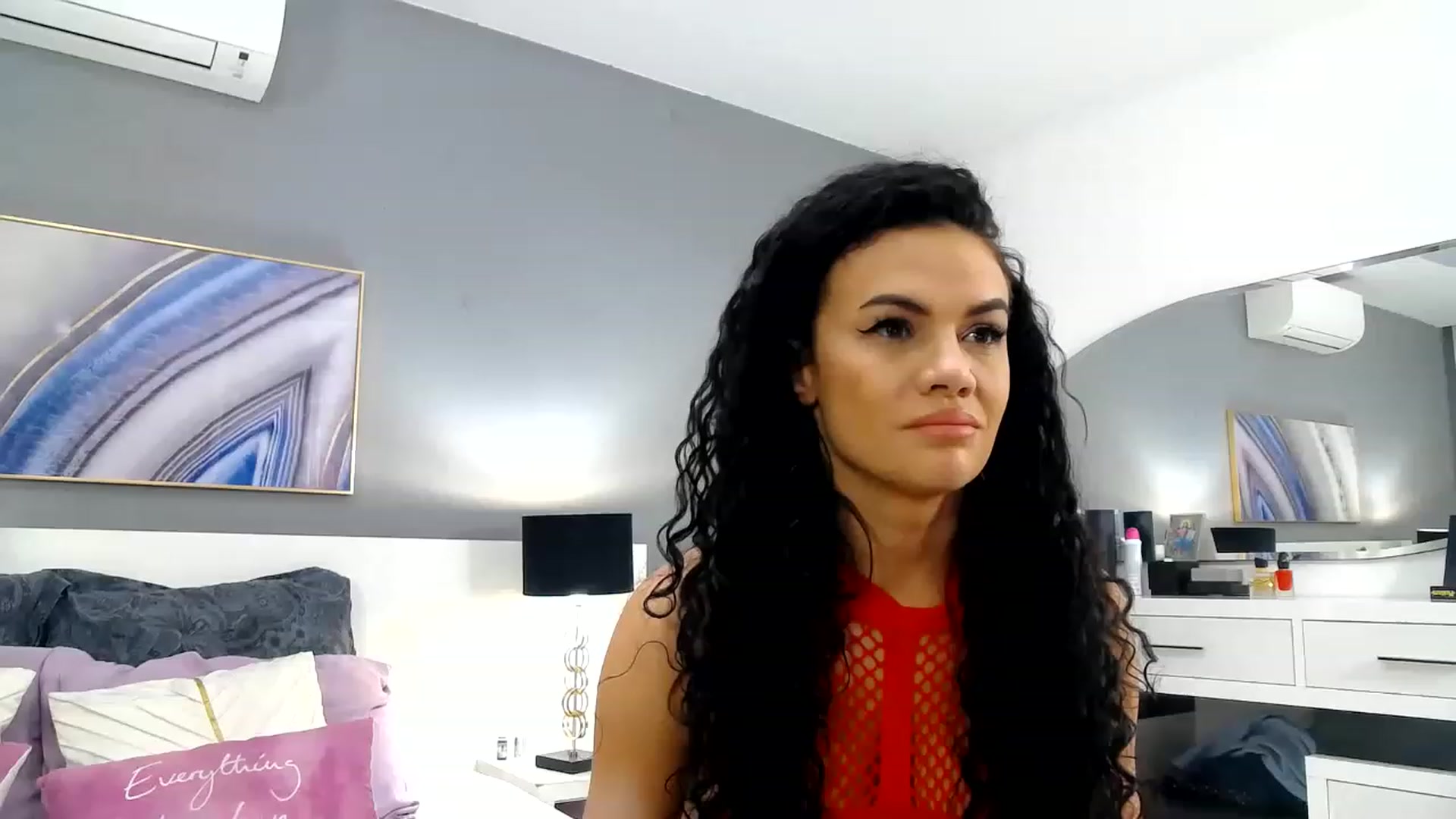 Gallery image thumbnail from Sophiejoulia's myfreecams stream on, 01/25/2023, 23:09 image 8 of 20