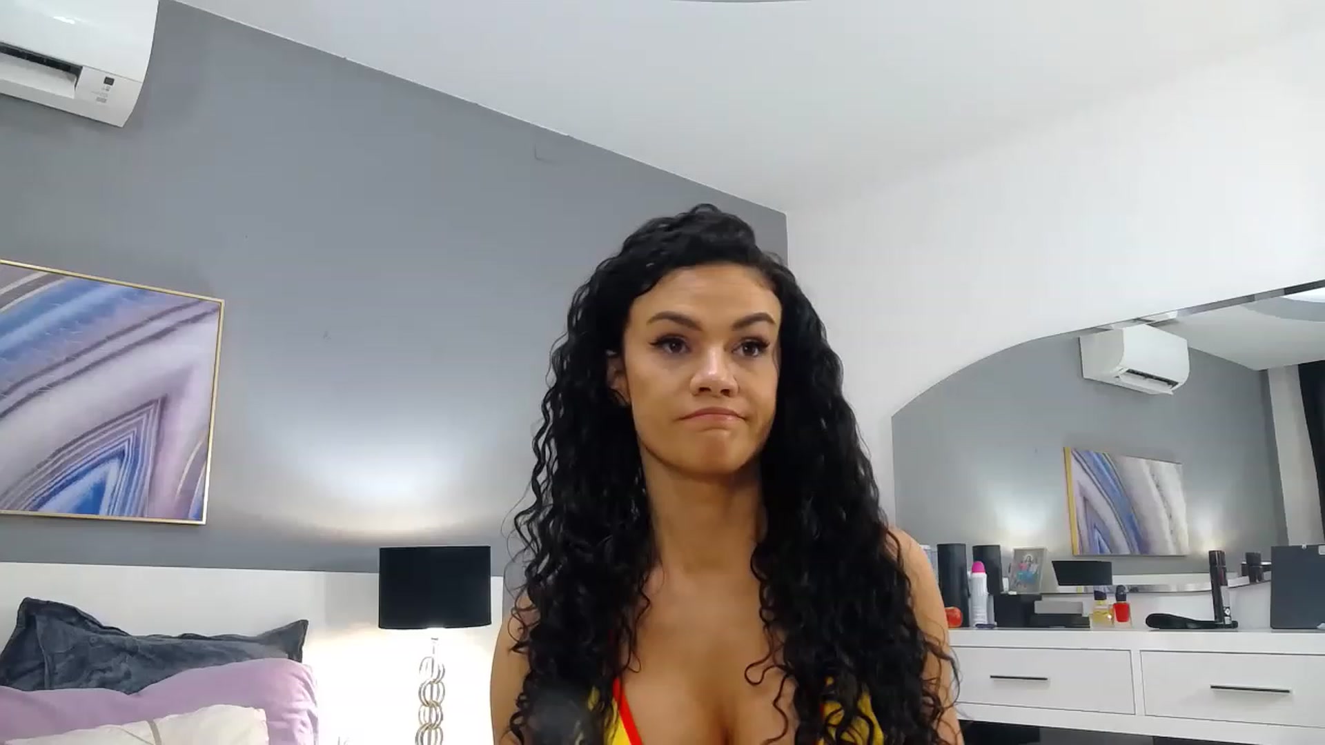 Gallery image thumbnail from Sophiejoulia's myfreecams stream on, 01/26/2023, 19:22 image 17 of 20
