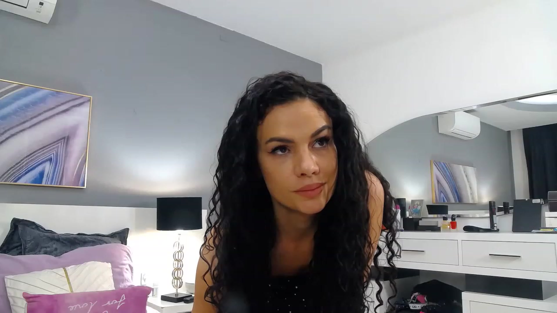 Gallery image thumbnail from Sophiejoulia's myfreecams stream on, 01/26/2023, 20:26 image 7 of 20