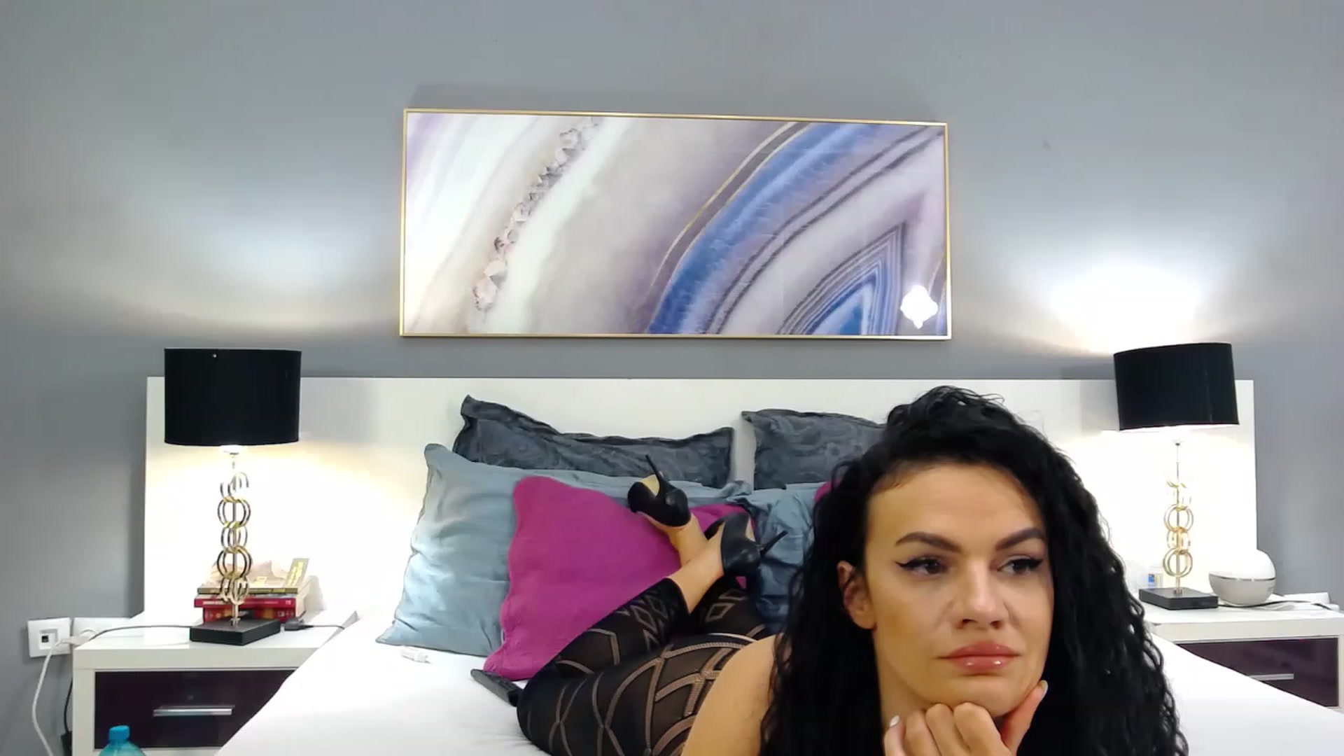 Gallery image thumbnail from Sophiejoulia's myfreecams stream on, 02/04/2023, 20:14 image 9 of 20