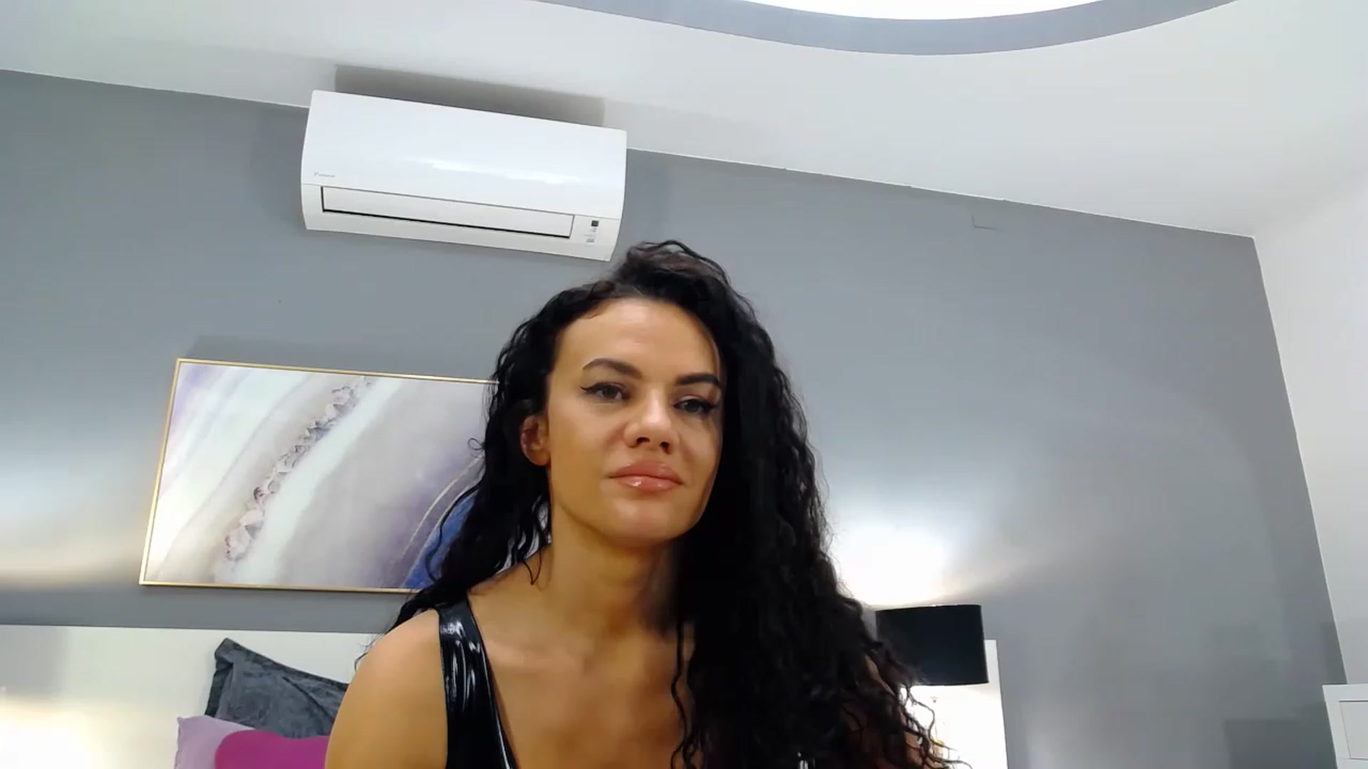 Gallery image thumbnail from Sophiejoulia's myfreecams stream on, 02/26/2023, 01:47 image 14 of 20