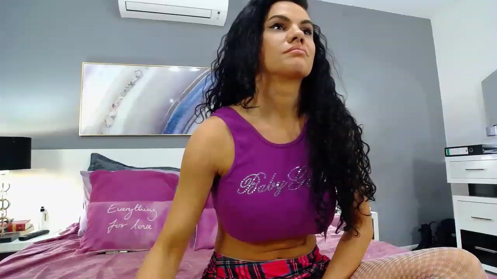 Gallery image thumbnail from Sophiejoulia's myfreecams stream on, 03/10/2023, 01:52 image 3 of 20