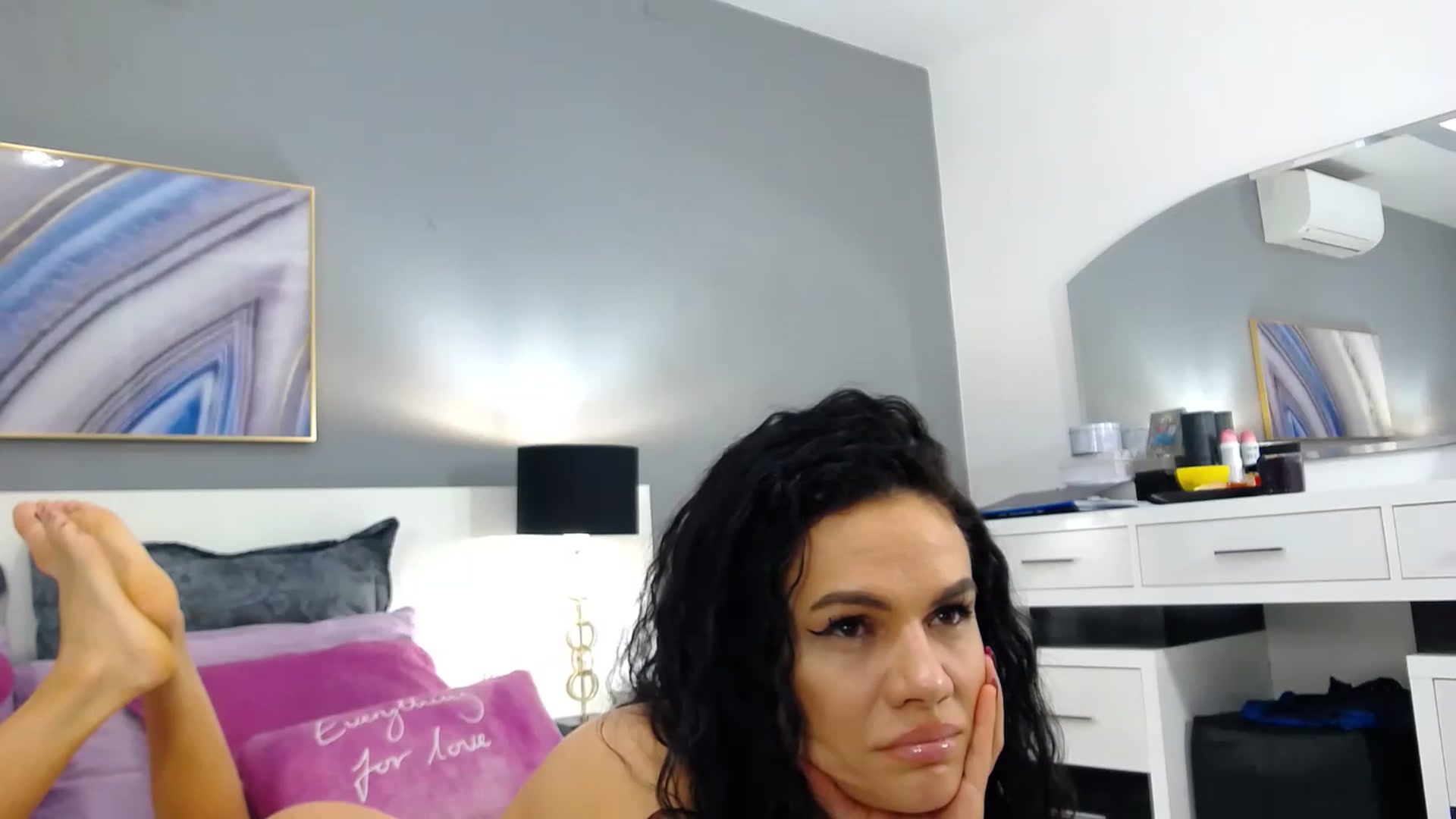 Gallery image thumbnail from Sophiejoulia's myfreecams stream on, 03/12/2023, 01:46 image 13 of 20