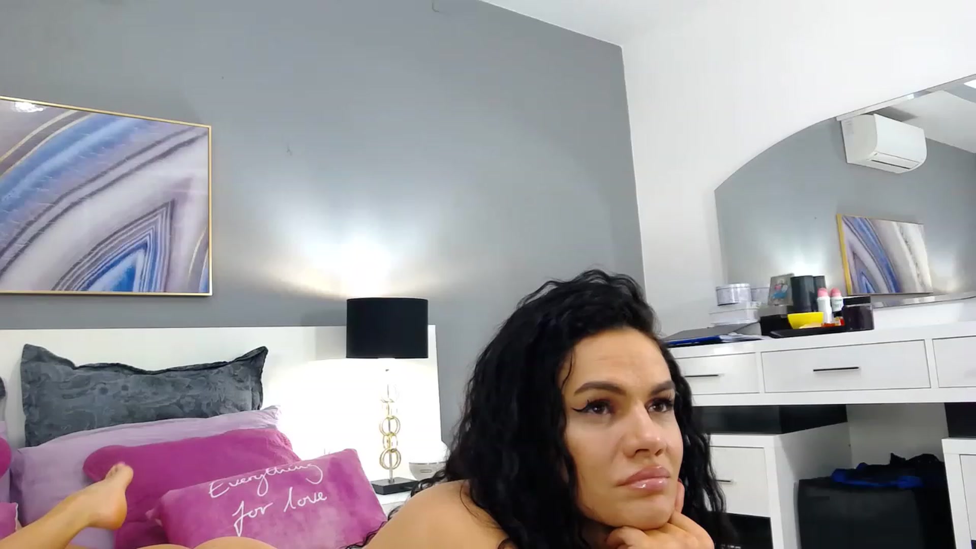 Gallery image thumbnail from Sophiejoulia's myfreecams stream on, 03/12/2023, 01:46 image 3 of 20