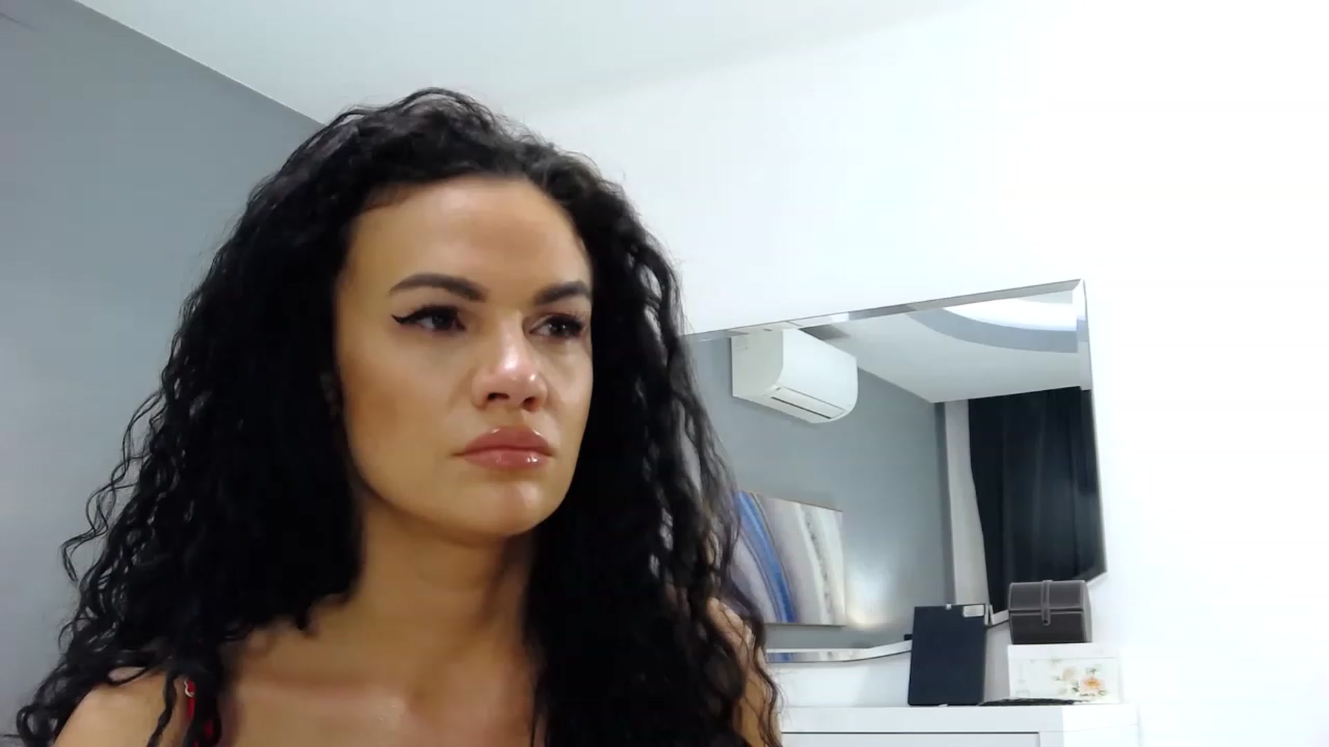 Gallery image thumbnail from Sophiejoulia's myfreecams stream on, 04/22/2023, 18:24 image 12 of 20