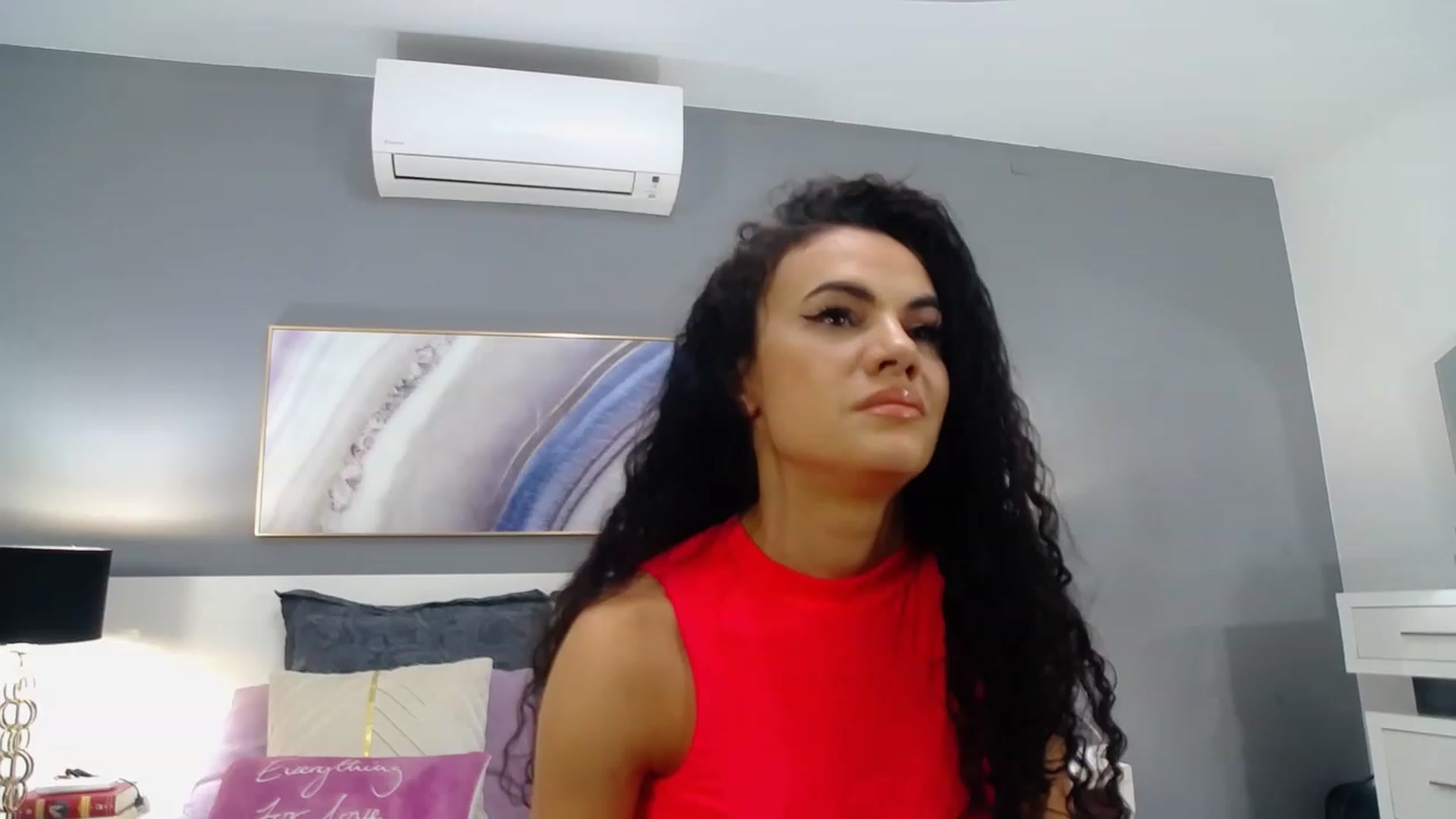 Gallery image thumbnail from Sophiejoulia's myfreecams stream on, 05/03/2023, 19:37 image 17 of 20