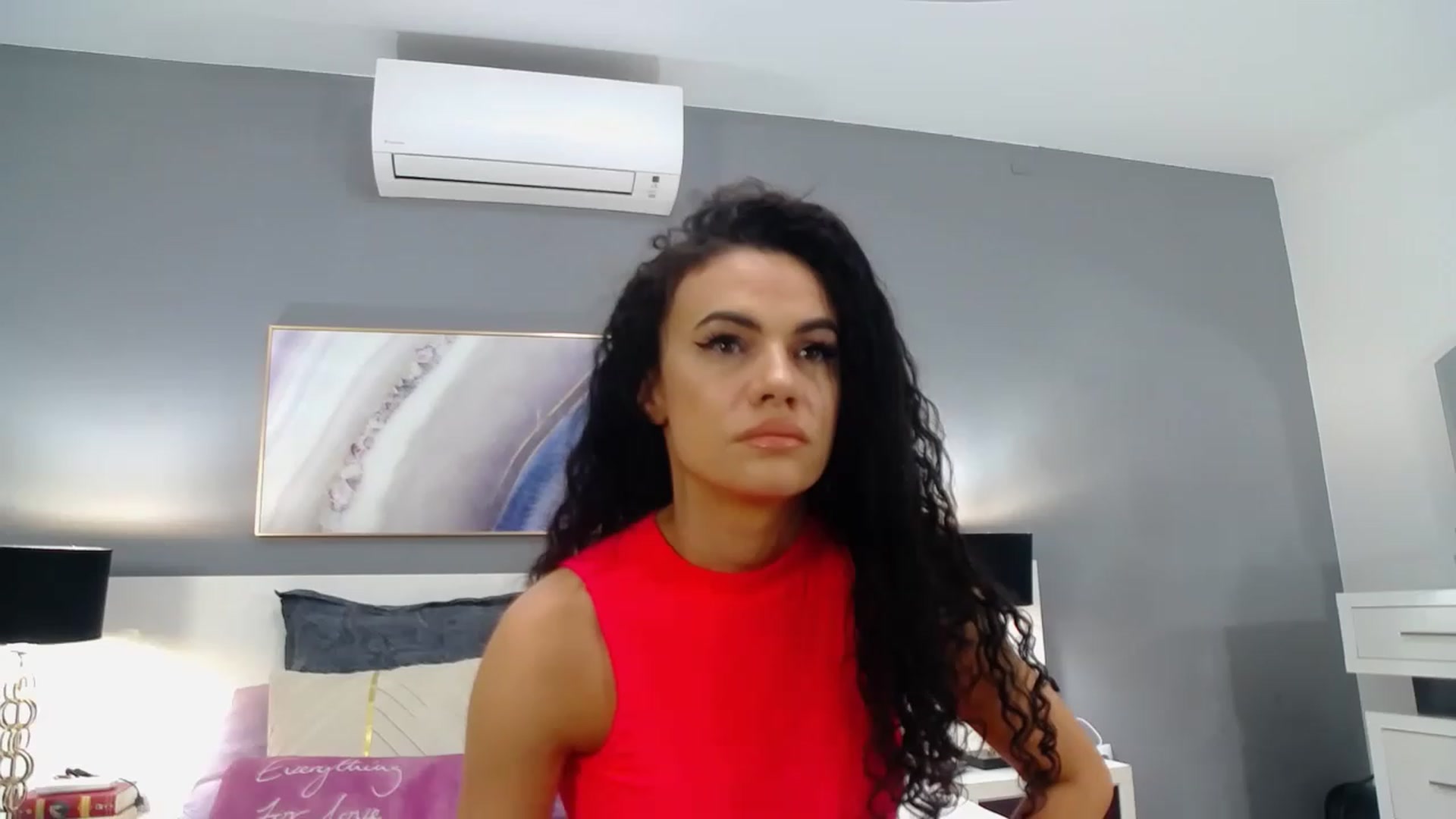 Gallery image thumbnail from Sophiejoulia's myfreecams stream on, 05/03/2023, 19:37 image 12 of 20