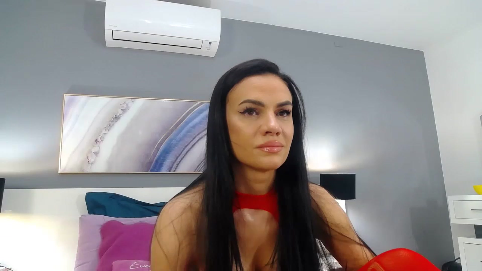 Gallery image thumbnail from Sophiejoulia's myfreecams stream on, 05/14/2023, 20:42 image 9 of 20