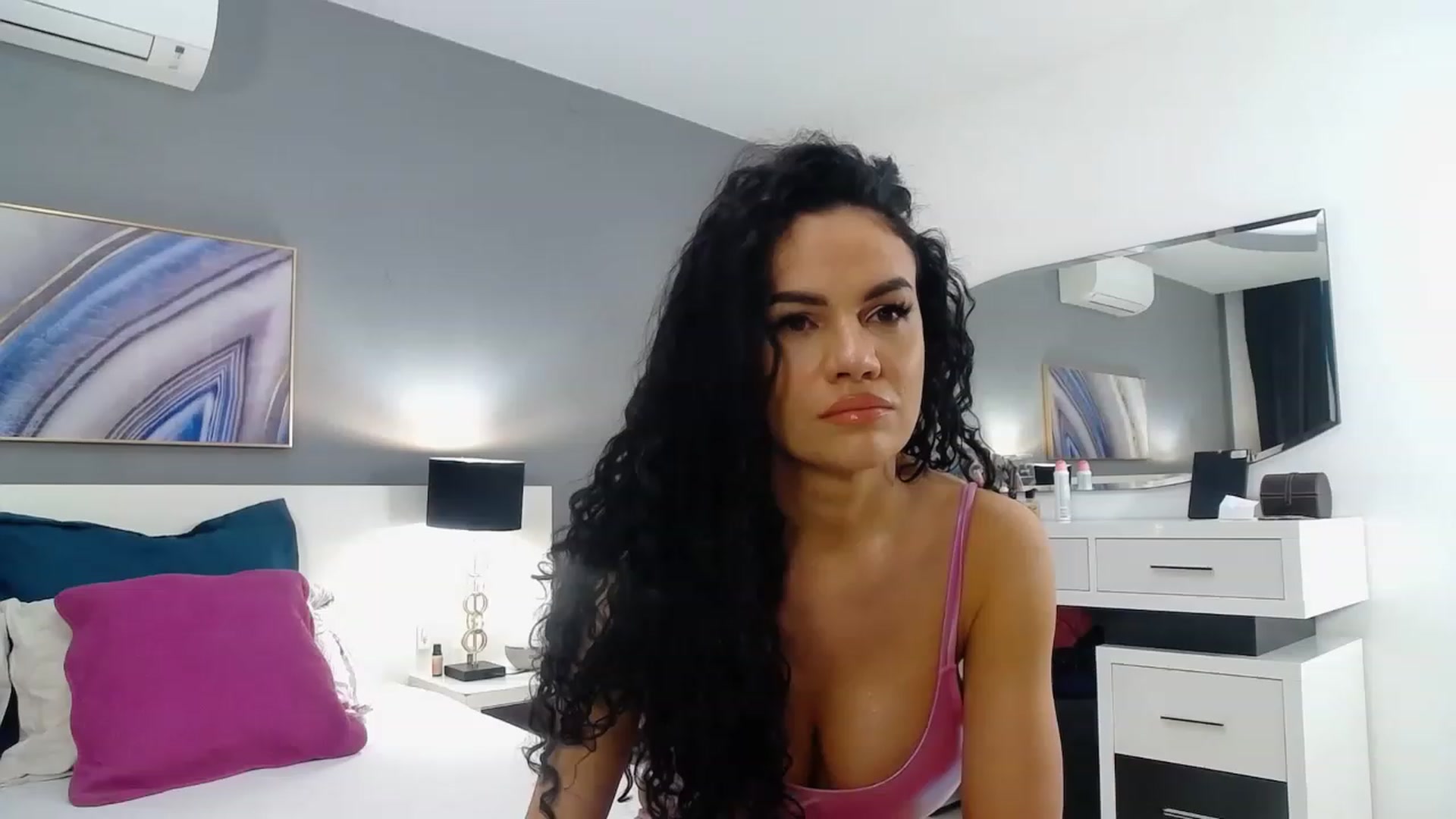 Gallery image thumbnail from Sophiejoulia's myfreecams stream on, 05/18/2023, 19:37 image 9 of 20