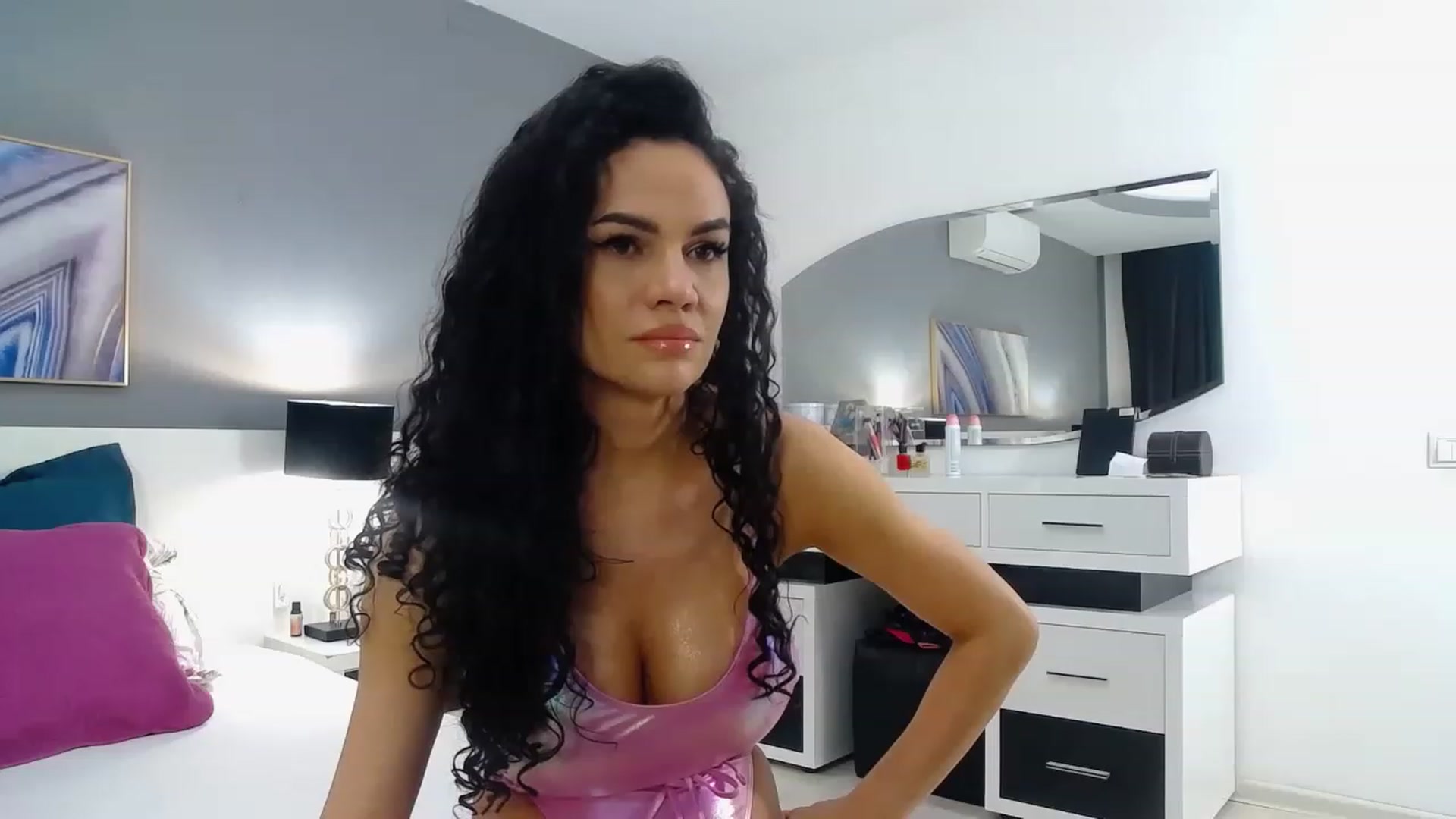 Gallery image thumbnail from Sophiejoulia's myfreecams stream on, 05/18/2023, 20:25 image 12 of 20