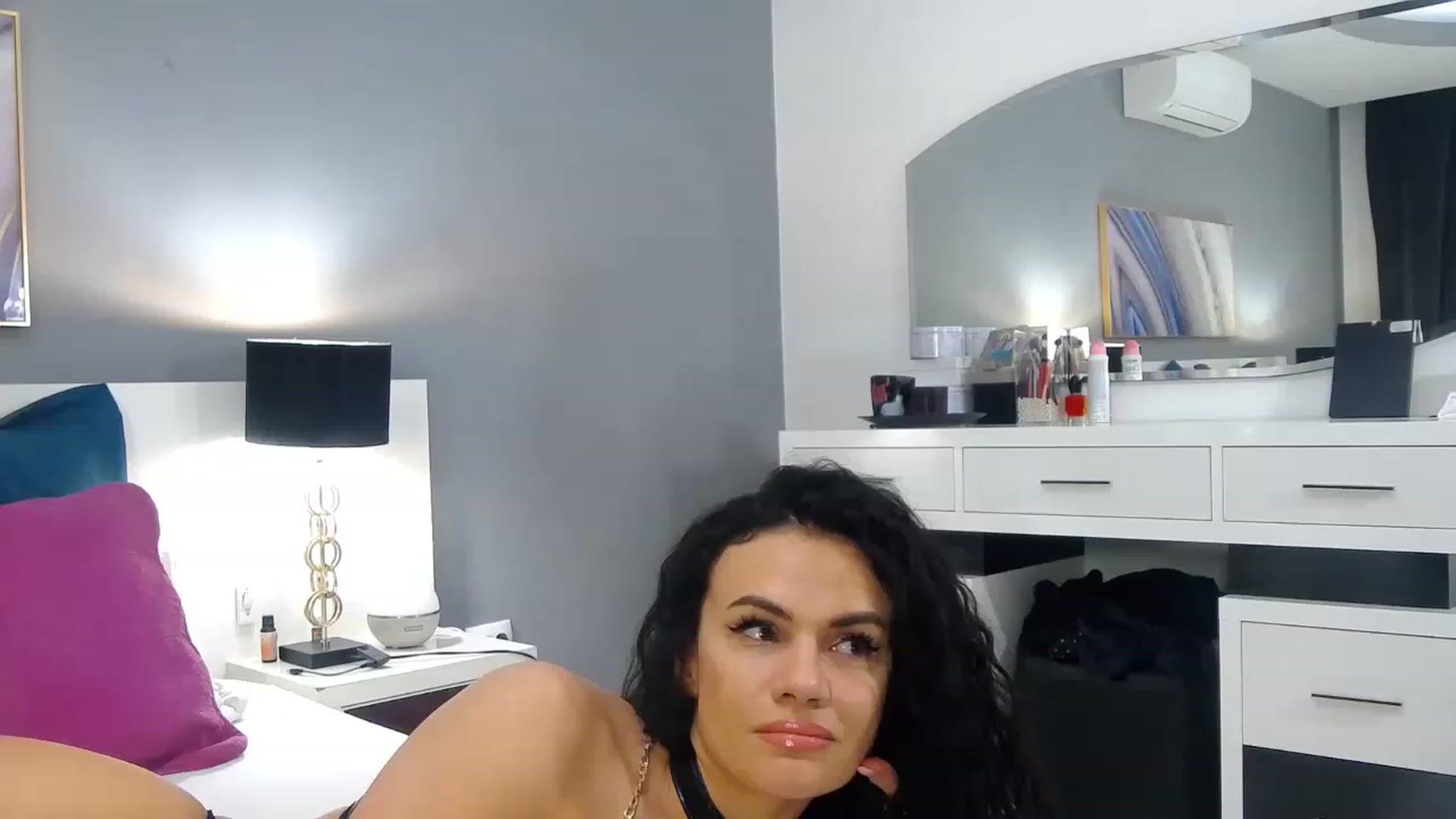 Gallery image thumbnail from Sophiejoulia's myfreecams stream on, 05/21/2023, 23:06 image 9 of 20
