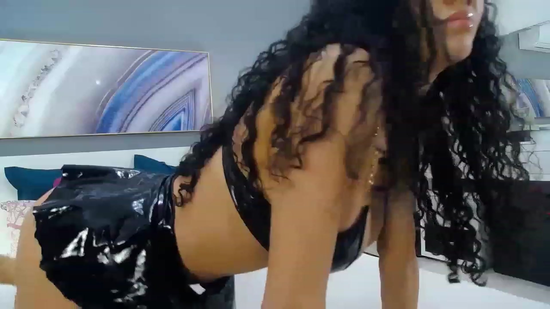 Gallery image thumbnail from Sophiejoulia's myfreecams stream on, 05/22/2023, 22:24 image 18 of 20