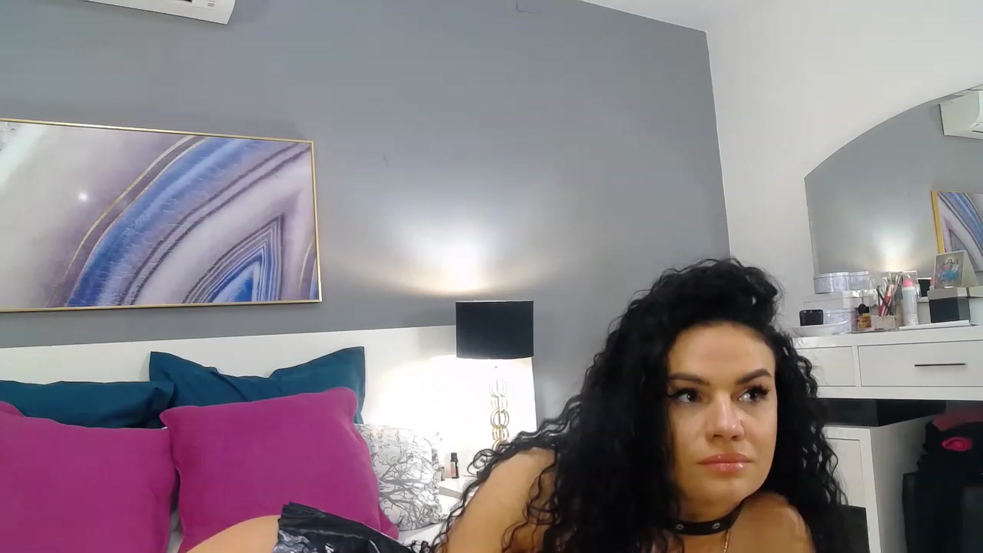 Gallery image thumbnail from Sophiejoulia's myfreecams stream on, 05/22/2023, 22:24 image 4 of 20