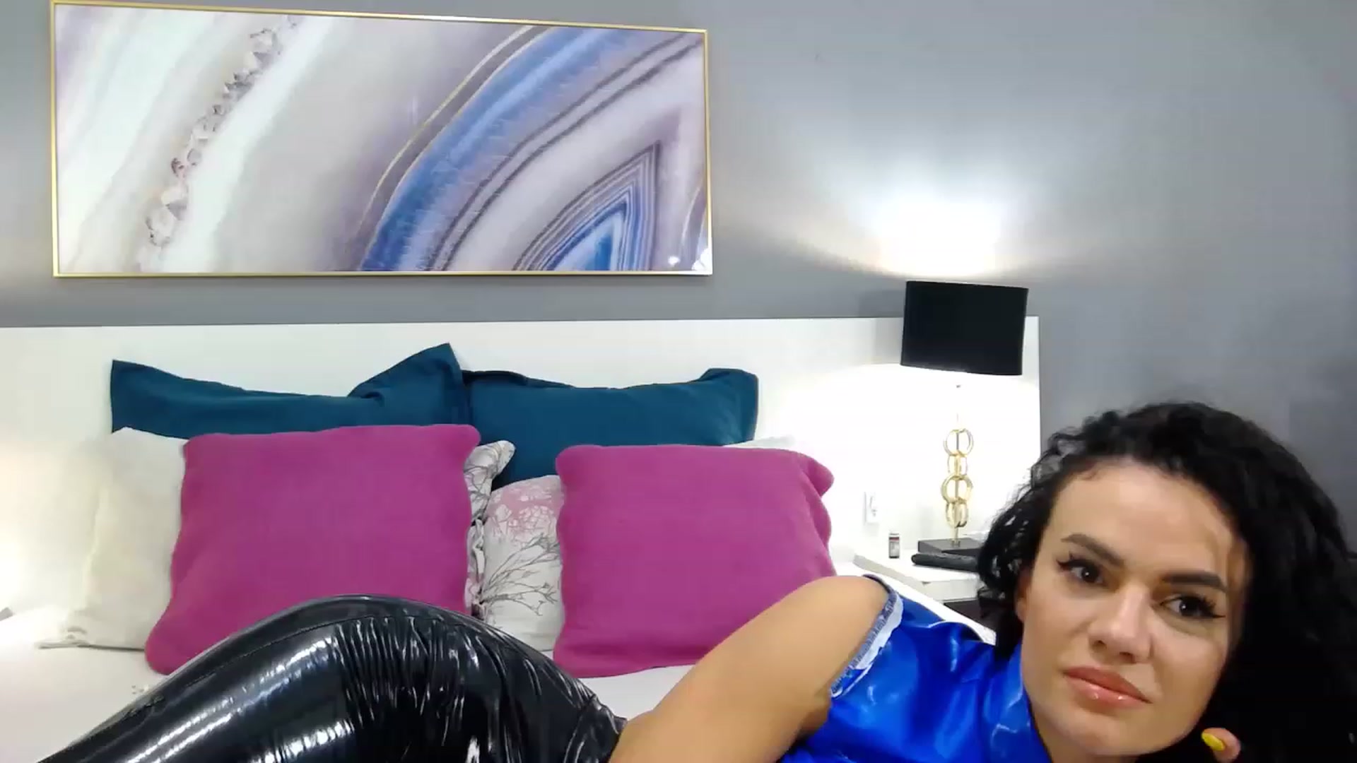 Gallery image thumbnail from Sophiejoulia's myfreecams stream on, 06/16/2023, 18:28 image 1 of 20